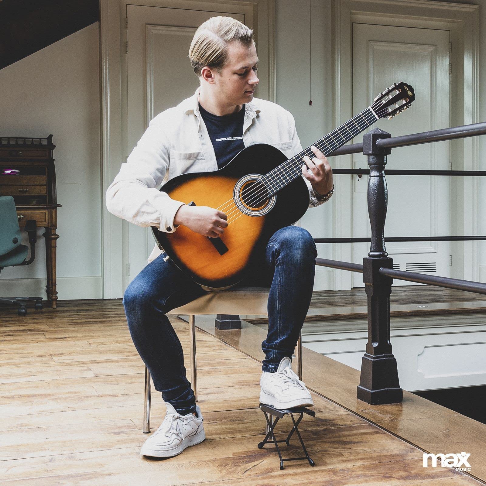 MAX SoloArt Guitare Acoustique Classique avec Support de Guitare - Sunburst, Idéal pour Débuter la Guitare