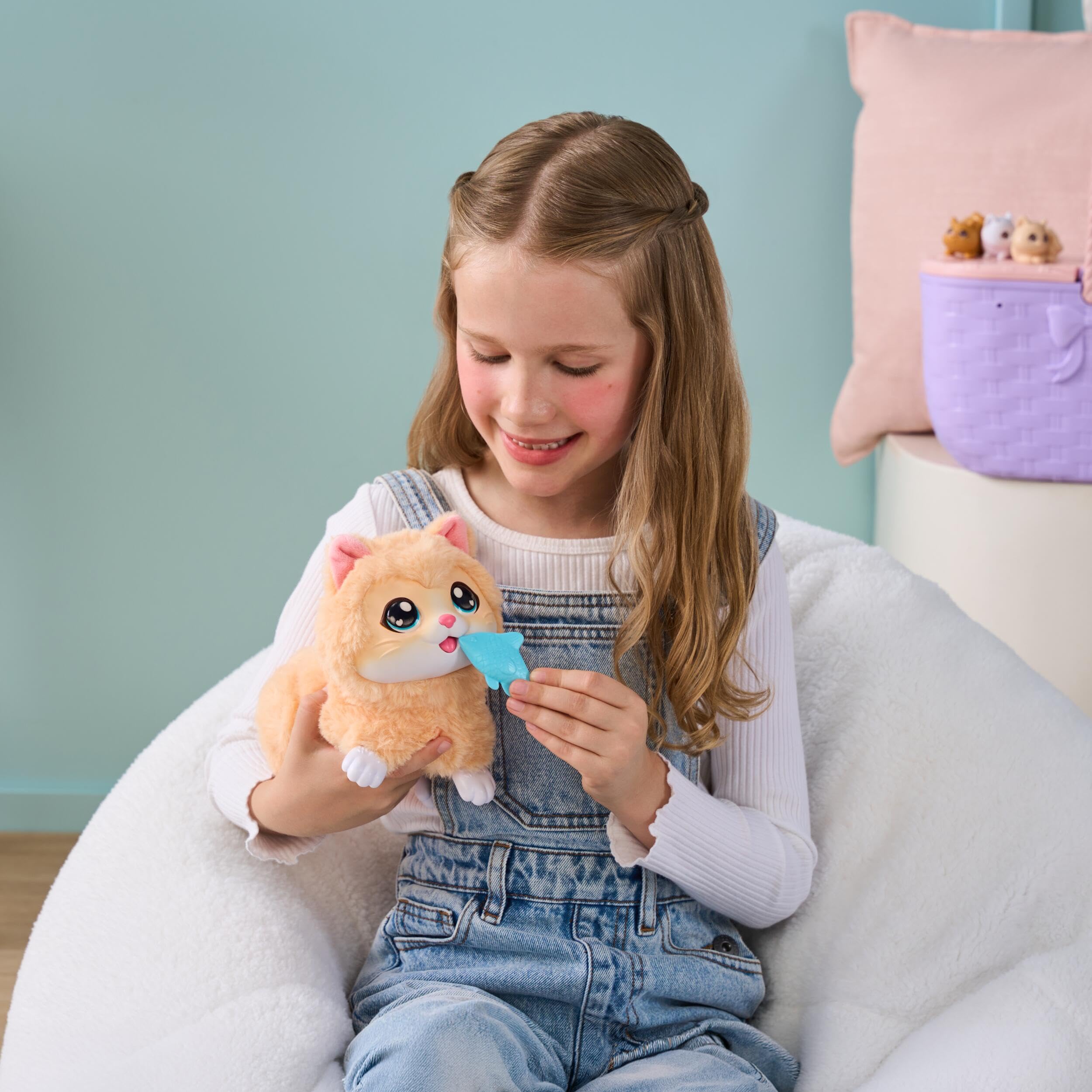 Little Live Pets - Mama Suprise Kitty Playset - Interactive Animal Figure for children 5+ years