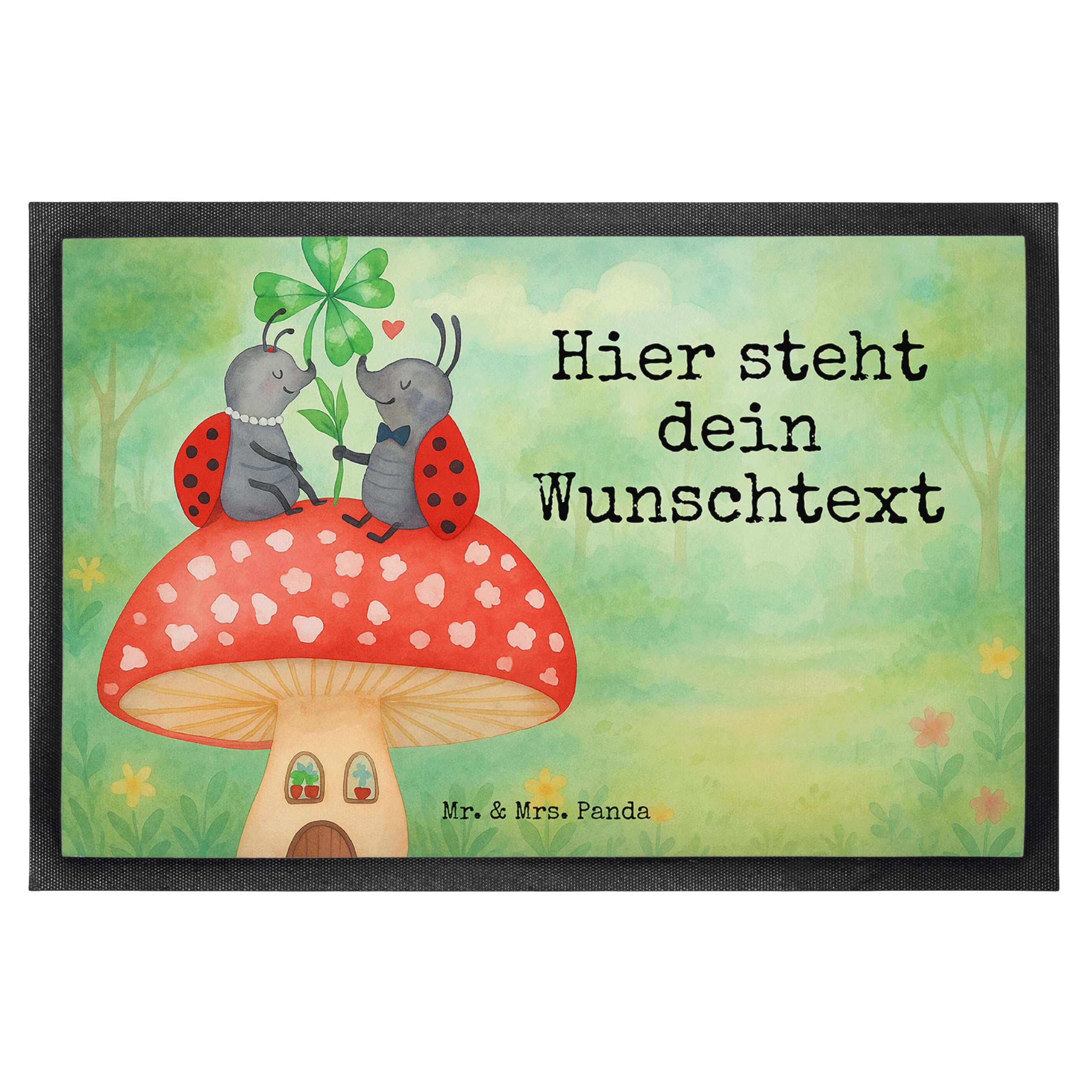 Mr. & Mrs. Panda Fußmatte personalisierbar Marienkäfer Fliegenpilz Design 40 x 60 cm - Geschenk, Fussmatte personalisiert, Lustige Sprüche, Wohnung, Fleigenpilzhaus, Haustürmatte, Zuhause, Haus