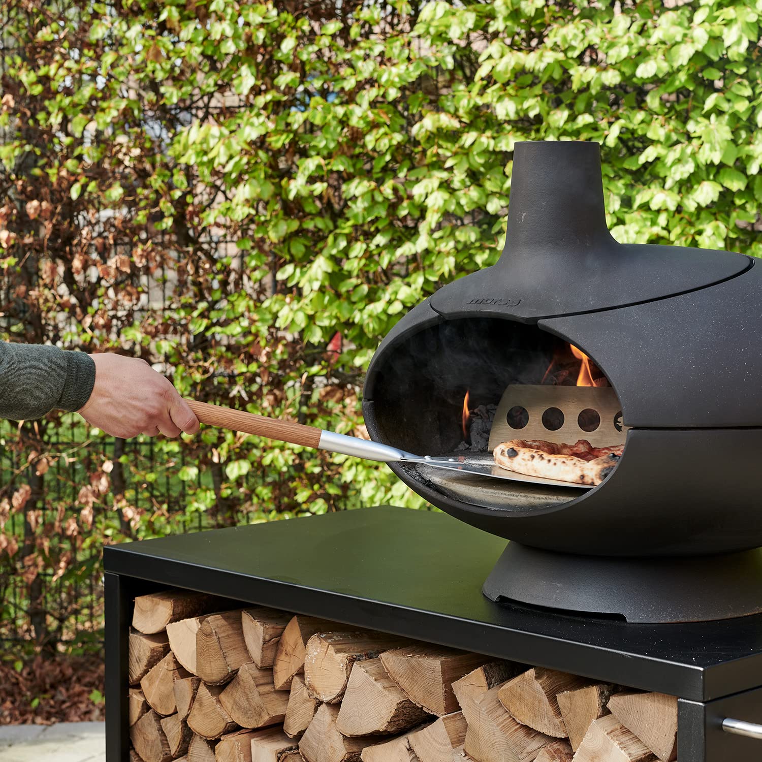 Morsø Pizzaschaufel – Langer Pizzaschieber aus Aluminium und Holz, Pizzaheber zum Backen im Outdoor Ofen, im skandinavischen Design, 72 cm lang