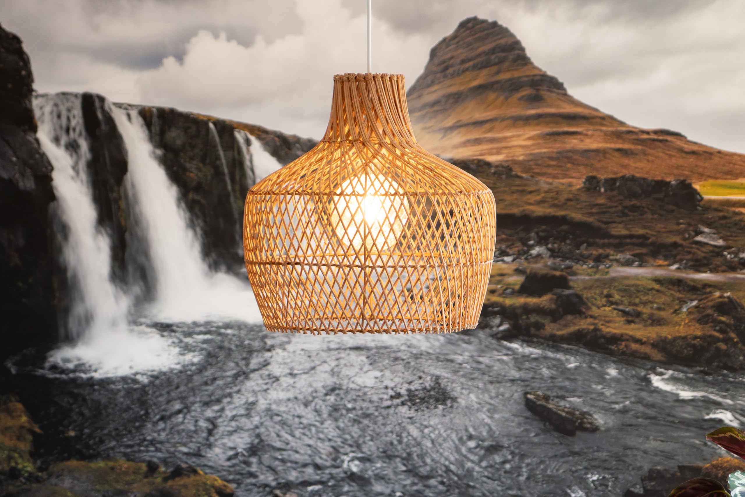 Decorasian Boho Lampenschirm aus Rattan – Korb Lampenschirm für Pendelleuchte, ohne E27 Lampenfassung – Korb Lampe - D = 36cm * H = 38cm