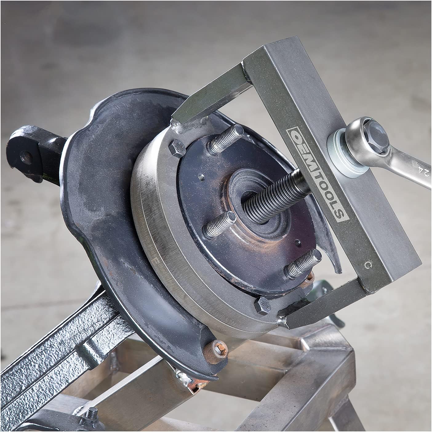 OEM TOOLS 27213 Master Wheel Hub & Bearing Remover & Installer Kit, Back & Front Wheel Bearing Puller Kit, Back & Front Wheel Hub Puller, Easy to Use