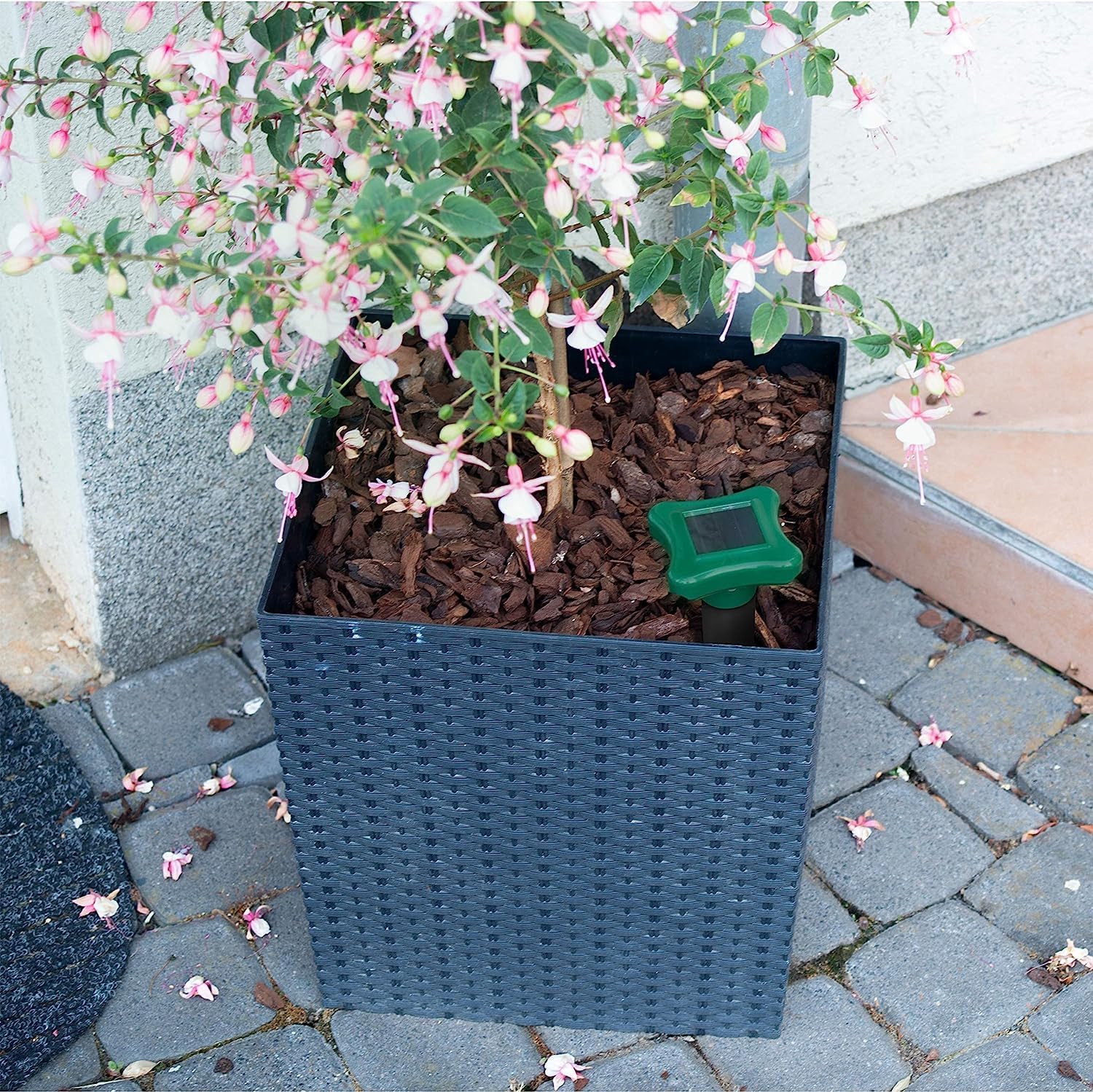 Gardigo® Repellente Formiche - Set da 2 Pz. | con Pannello Solare | Antiformiche | con Vibrazioni nel Terreno da 600 Hz | Copertura 700m² | Anti Formiche Giardino