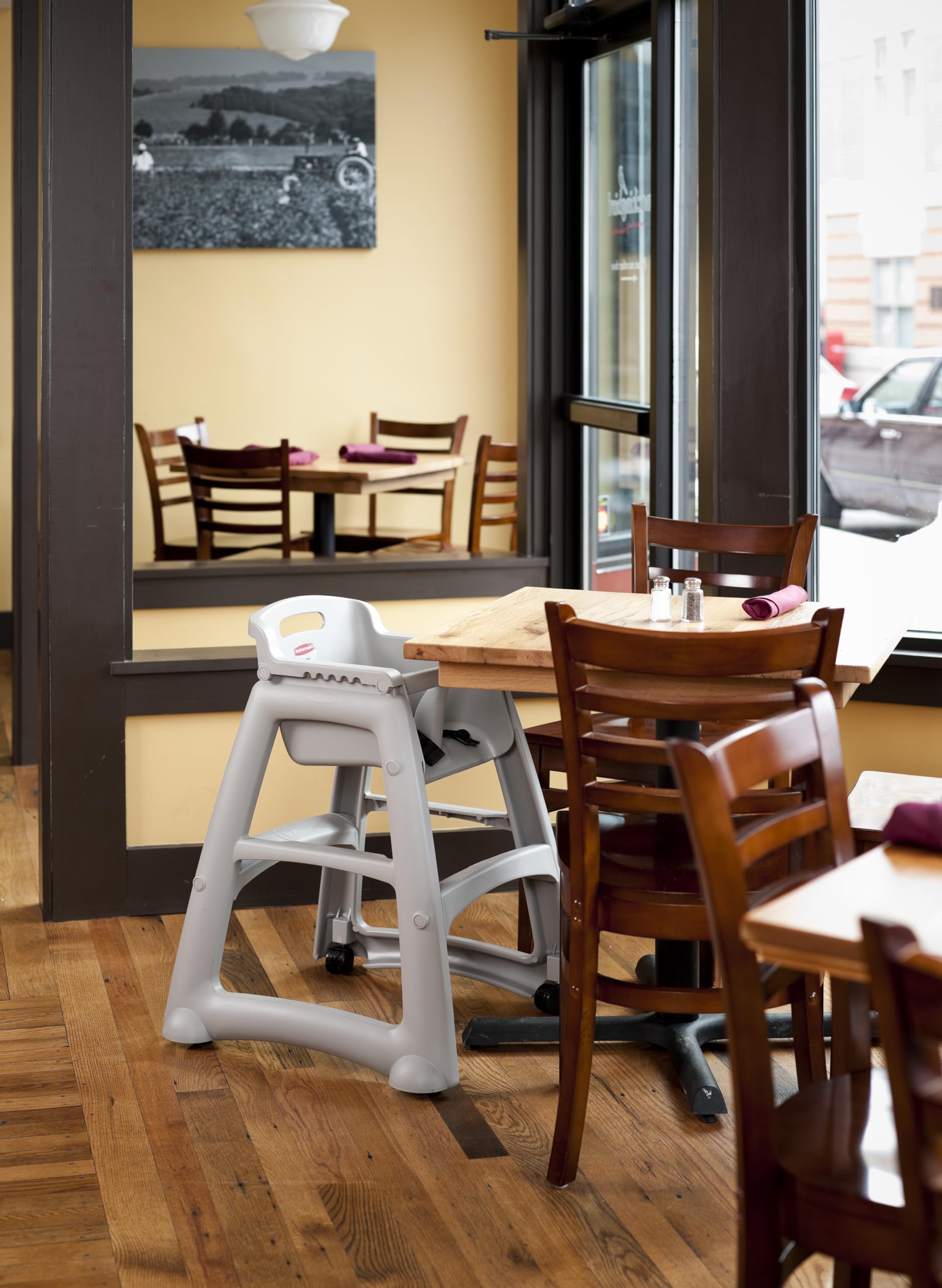 ラバーメイド ベビーチェア ハイチェア Rubbermaid Rubbermaid Commercial Products Sturdy High-Chair, 33lb