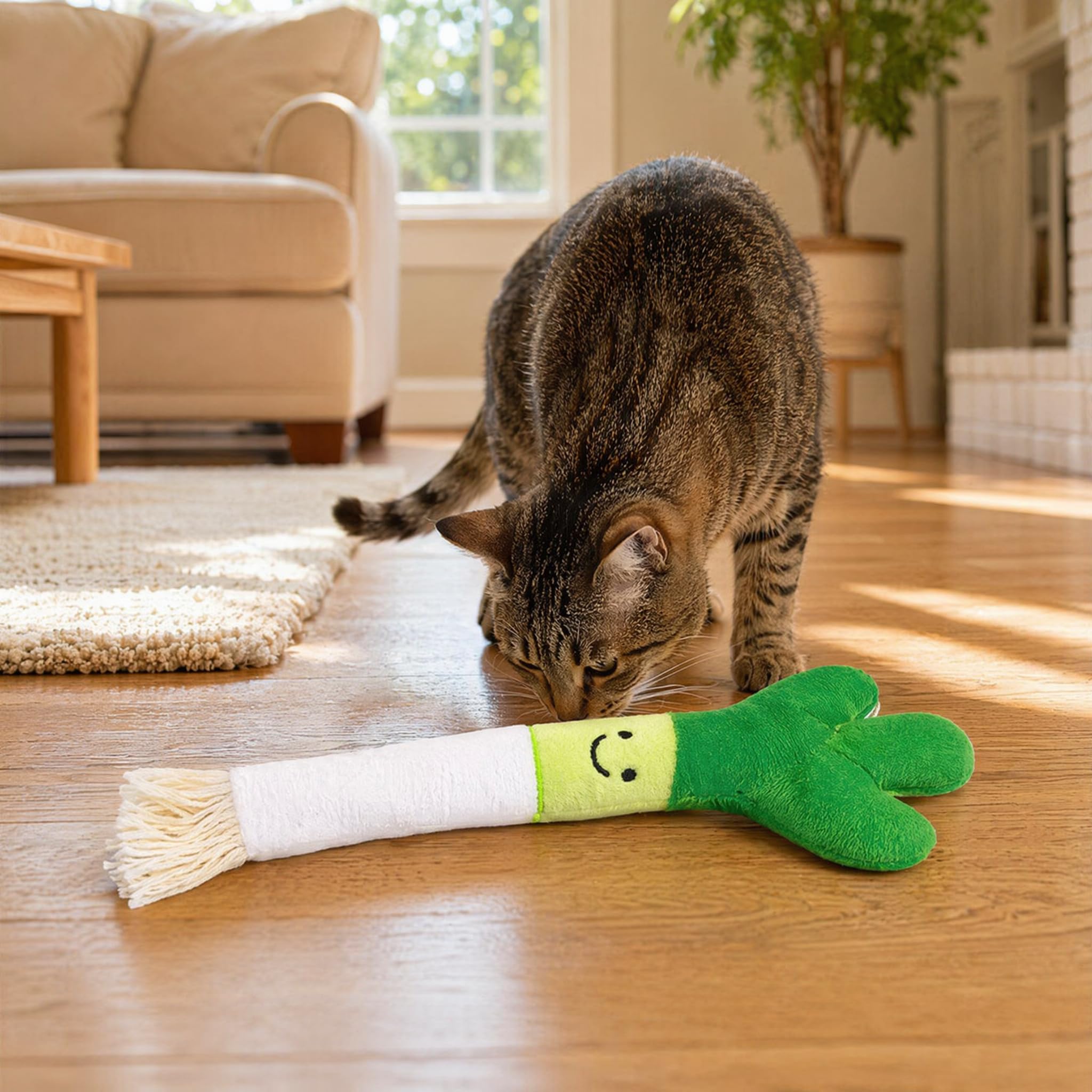 Waoferfio Long Green Onion Catnip Balls, 2000mg Catnip Filled Kicker, Soft Plush Cat Kicker Toy Alternative, Perfect for Indoor Cats, Kittens, and Cat Birthday Cake Celebrations