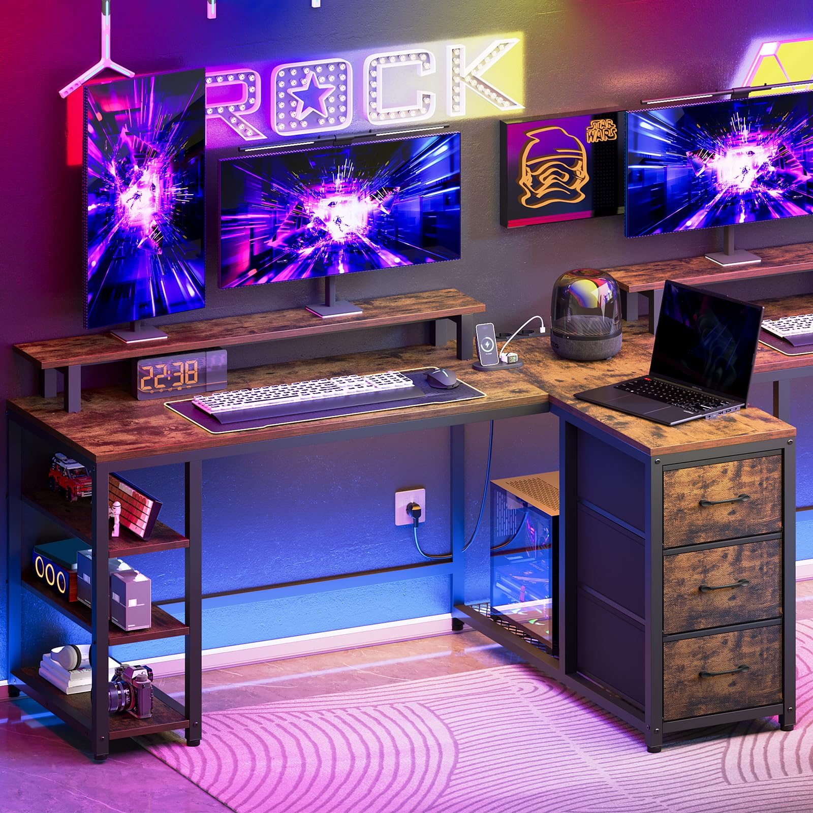 RALGEND L-förmiger Eckschreibtisch mit Steckdosen, Schreibtisch mit 3 Schubladen und Monitorständer, Computertisch mit Regal, 120 cm Gaming-Tisch für Büro, Home Office, Vintagebraun und Schwarz