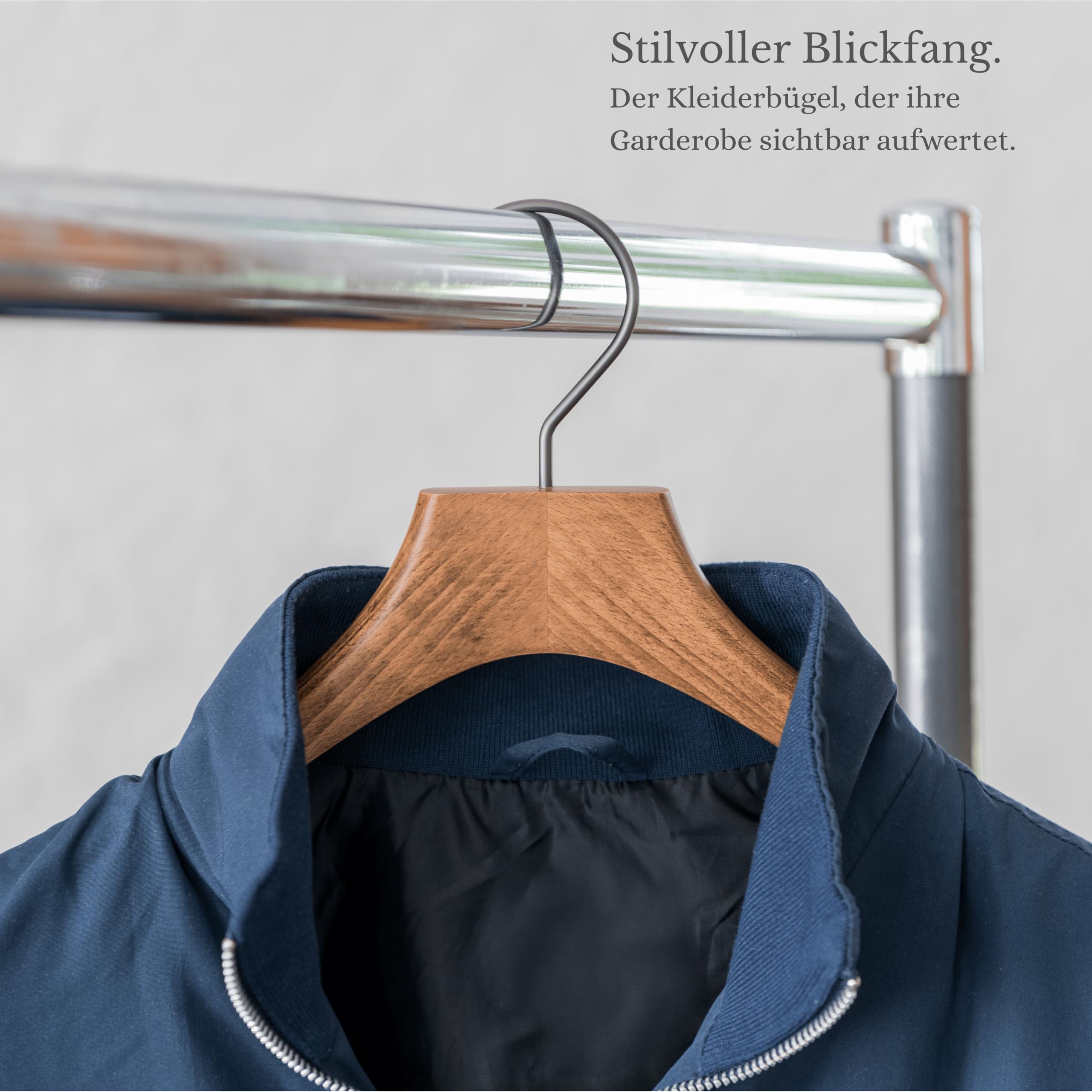 Hang & Haute 4er-Set Premium Holzkleiderbügel, Breit aus hochwertiger Buche, 44cm Standardgröße, Vintage-Design, Anti-Rutsch, Drehbarer Haken 360°, Ideal für Jacken, Mäntel, Anzüge, Hemden, Shirts
