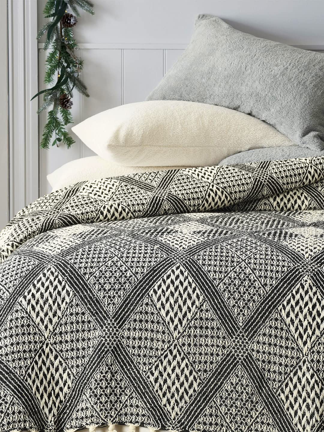 Unique Geometric Throw Bedcover | Throw Bedspreads, Perfect for Lounging, Cotton Bedsheet | Black/Grey Bedcover | 80 x 60 inch