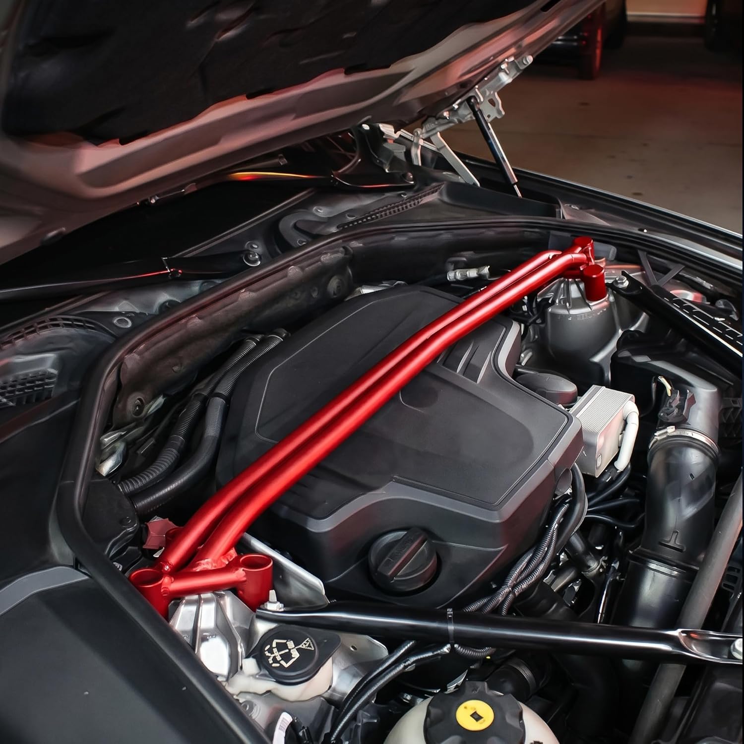 Front Engine Upper Suspension Strut Bar Tower Brace Compatible with 2011-2017 BMW 5 Series Red Aluminium Powder Coated