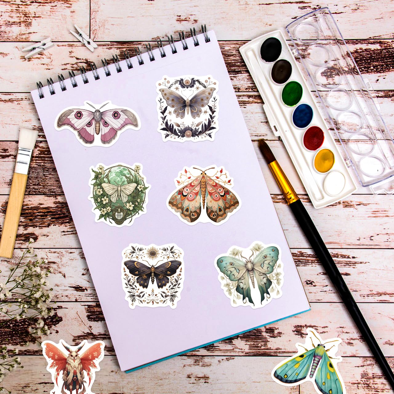 Motten & Blumen Sticker Set – 2 Bögen (18x11 Cm), Mattes Papier, Für Journal, Planer & Scrapbooking