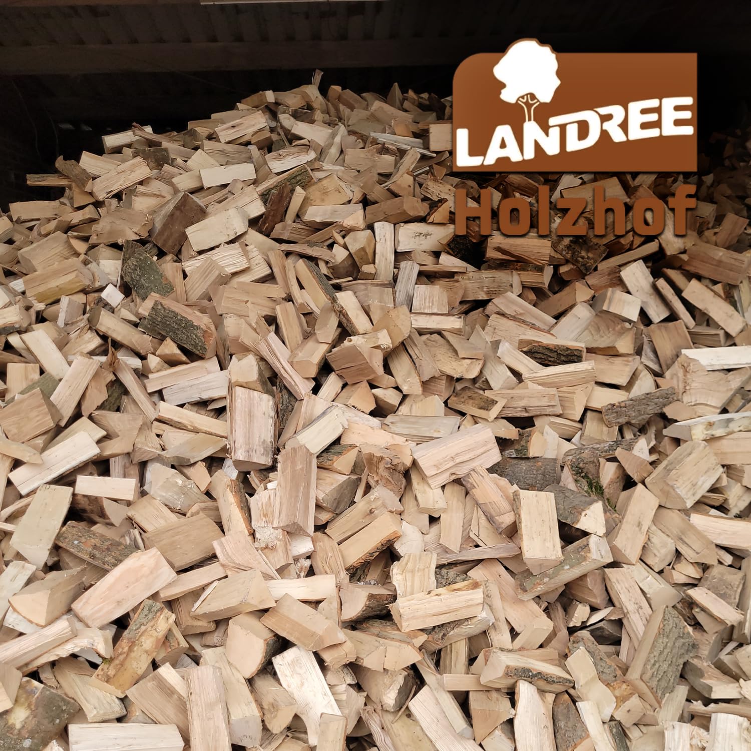 Landree Kaminholz Esche 18 kg für Kamin, Kaminofen, Lagerfeuer, Feuerschale und Ofen, 20-25 cm Scheitlänge, kammergetrocknet, Kaminofen Holz, Brennholz vom Familien-Holzhof aus Schleswig Holstein