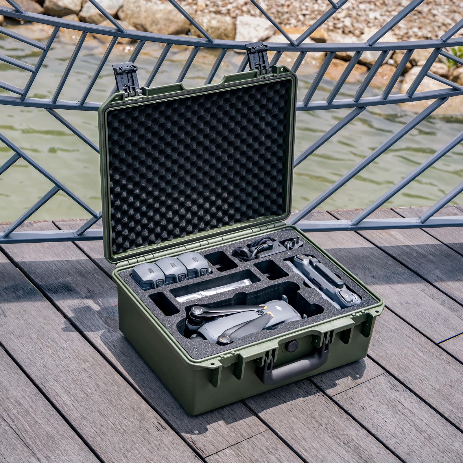 Lykus Titan M400 Mallette Valise Sac Case pour DJI Mavic 4 Pro, DJI RC Pro 2/RC2, Convient jusqu'à 6 Batteries et Accessoires dans Fly More Combo/Creator Combo[Valise Uniquement]