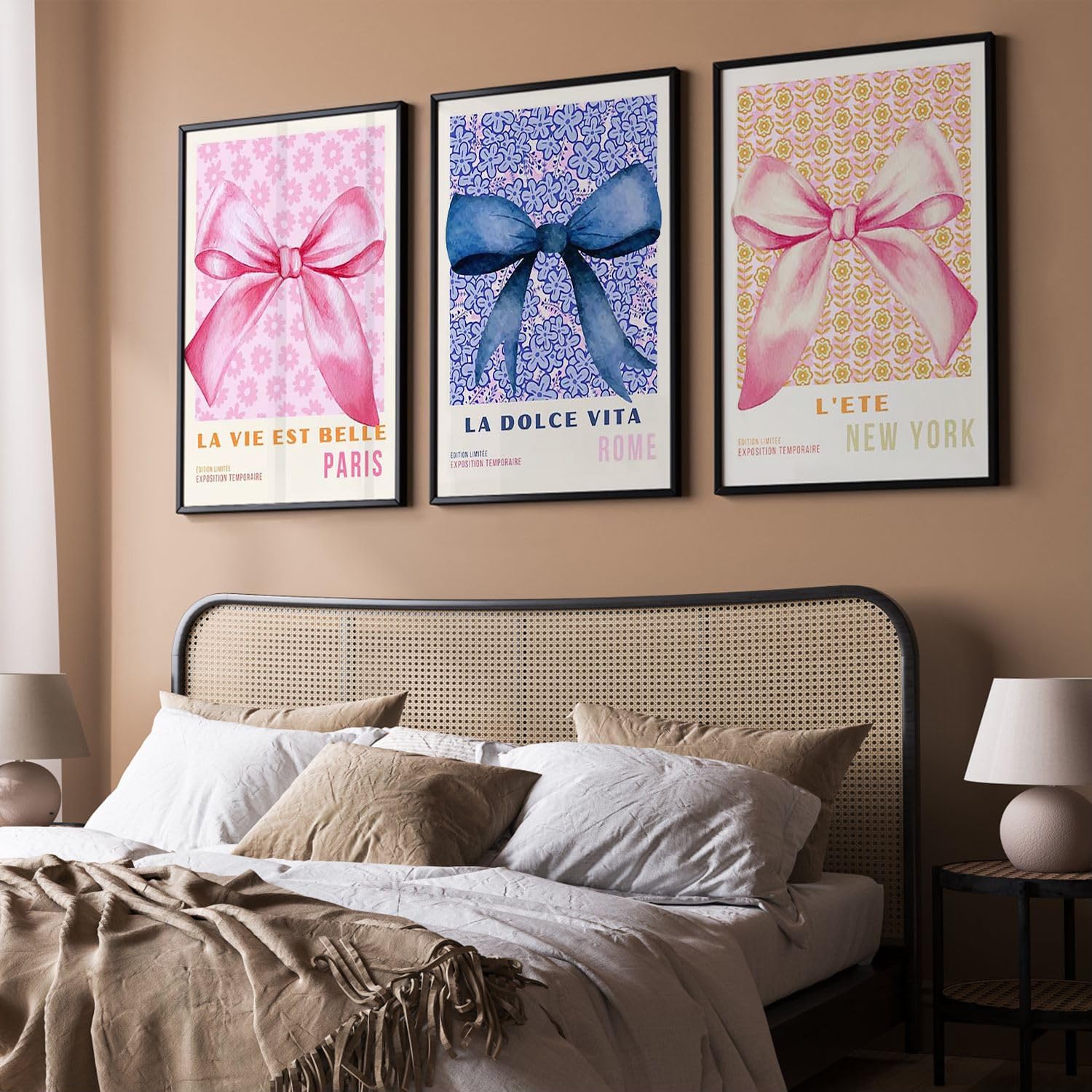 Set di stampe da parete rosa in stile preppy: stampe per la camera da letto delle ragazze, decorazioni trendy per il dormitorio (download digitale) - Italia