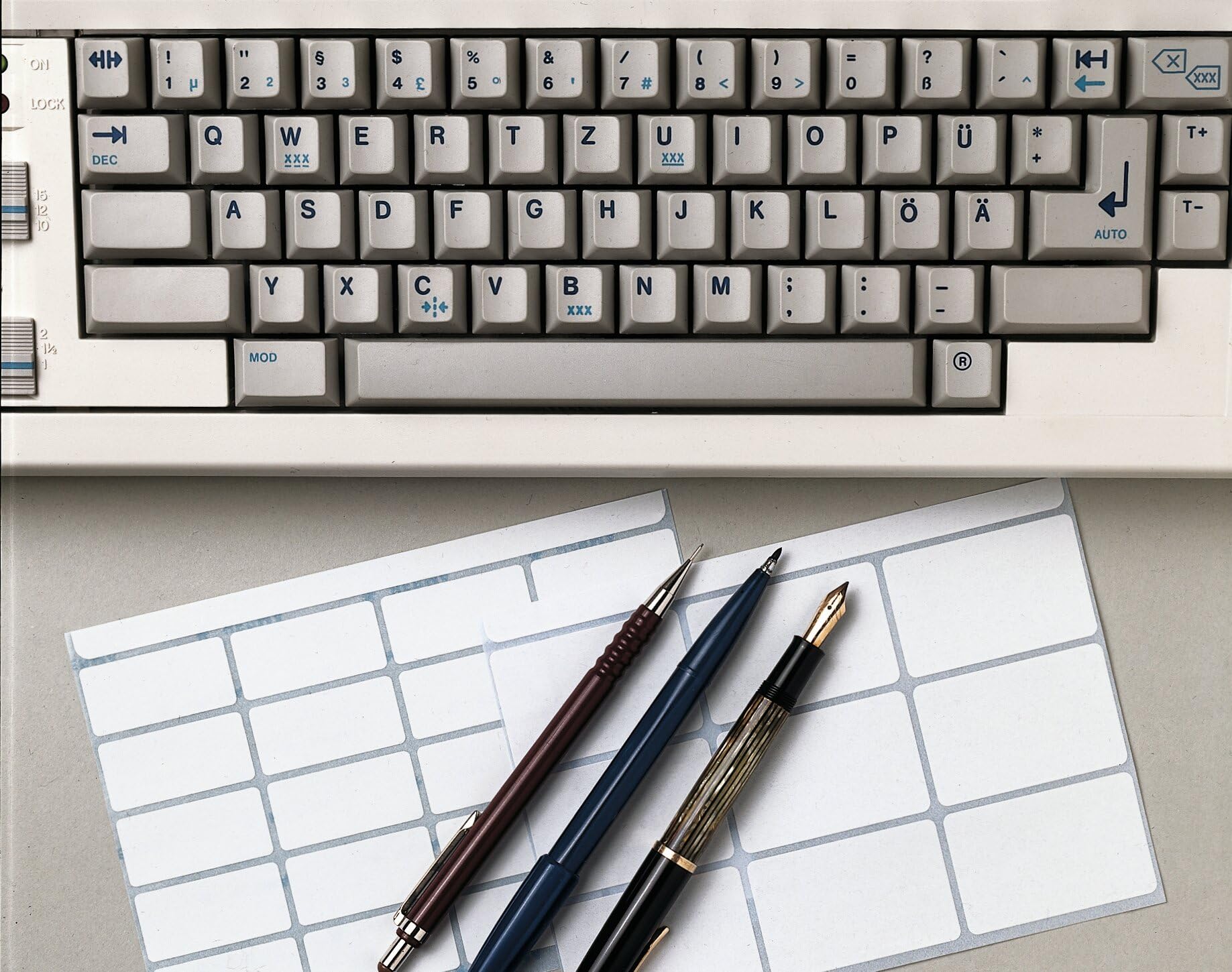HERMA 2310 etykiet wielofunkcyjnych, 3840 sztuk, 8 x 12 mm, 120 na arkusz, samoprzylepne, etykiety do gospodarstwa domowego, do opisywania, matowe, czyste naklejki na papier, białe