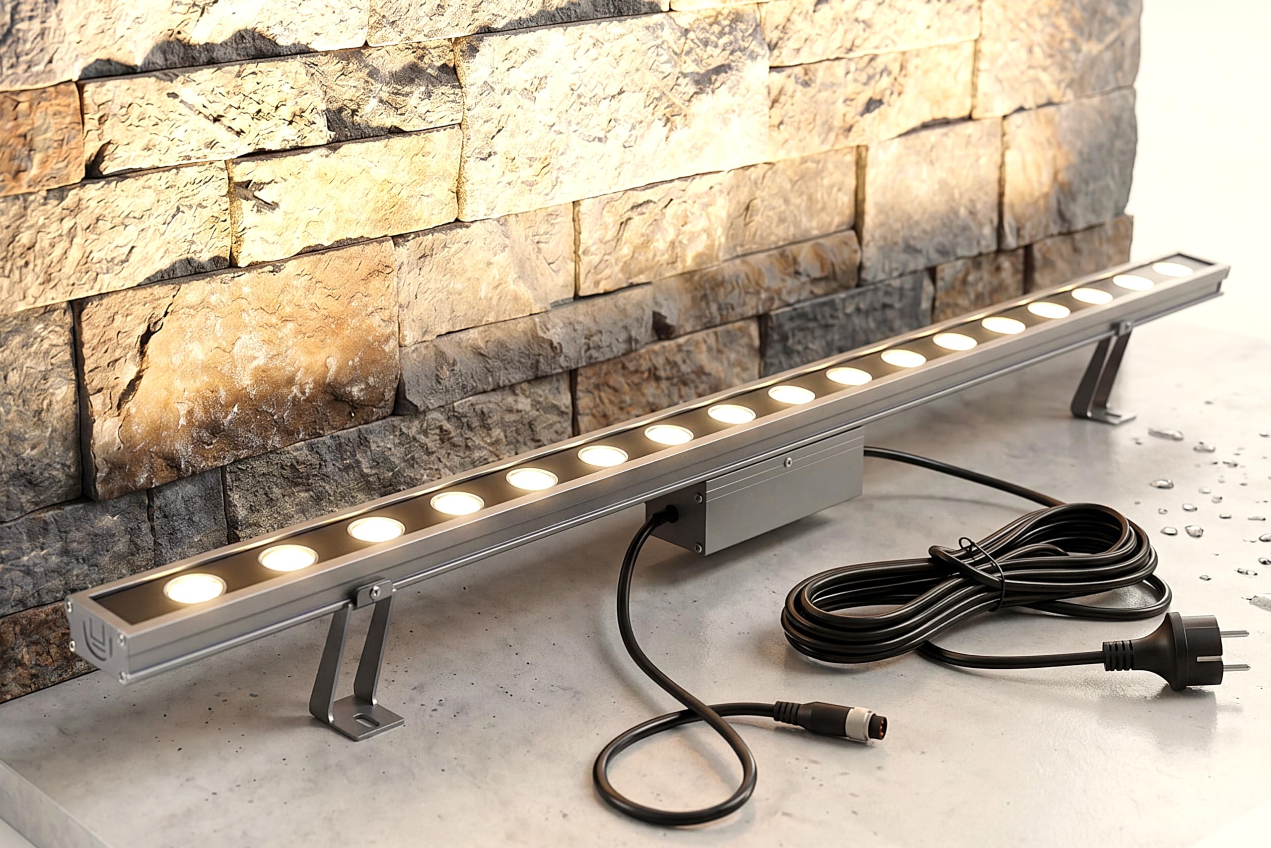 Arnusa LED Wallwasher 100 cm mit Stecker, 18 W warmweiß 3000 K, IP65 Outdoor Wandstrahler aus Aluminium, erweiterbare Fassadenbeleuchtung für Mauer, Zaun, Garten & Terrasse