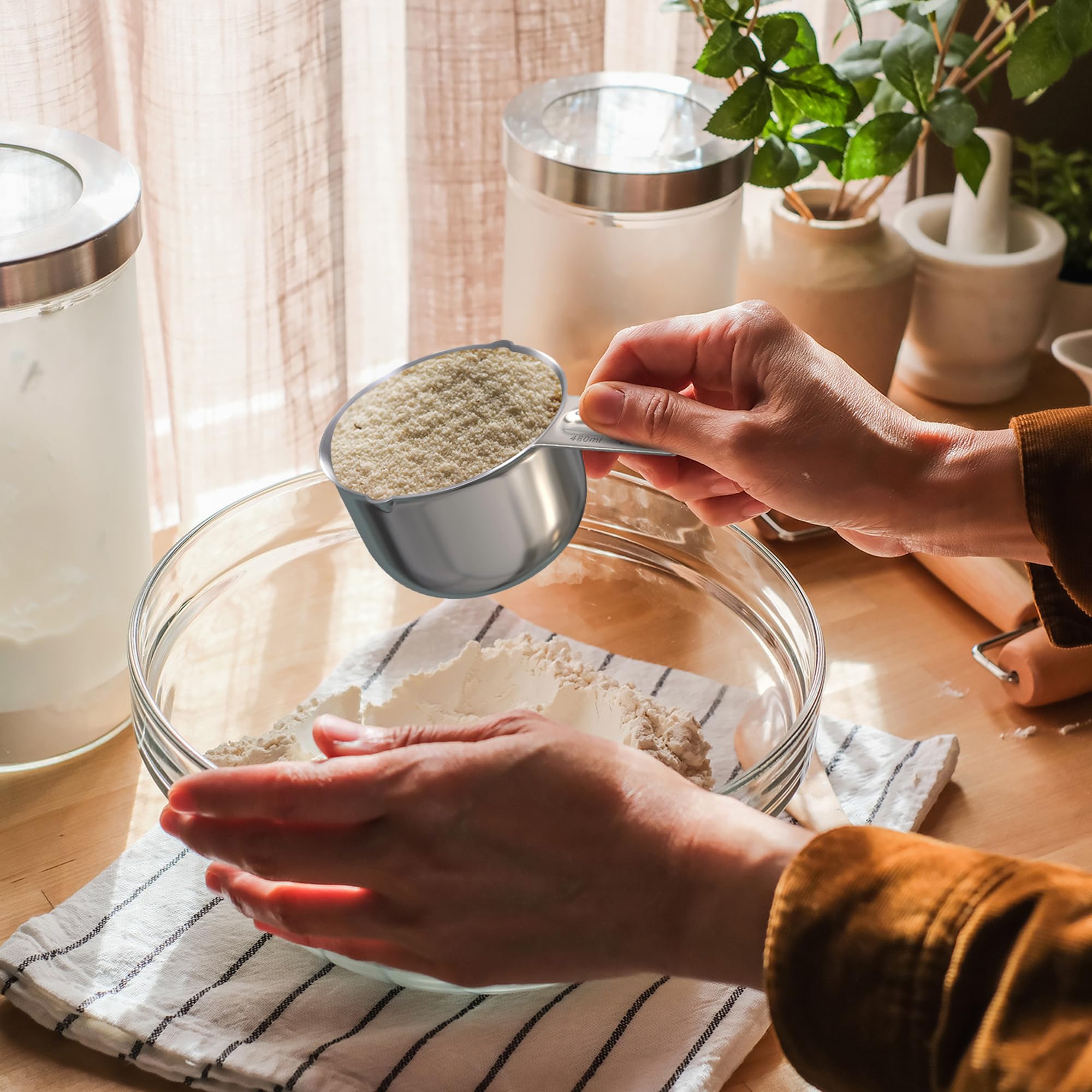 Color Up 2 Cup Measuring Cup (480 ml) – Premium Chrome Stainless Steel, Accurate for Wet & Dry Ingredients, Embossed Markings, Easy-Pour Spouts, Dishwasher-Safe, Kitchen Essential