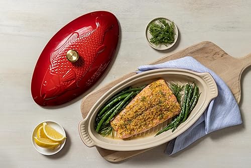 Miniatura 6 de Le Creuset Stoneware Heritage Fish Baker, 1.7 cuartos de galón., Oyster