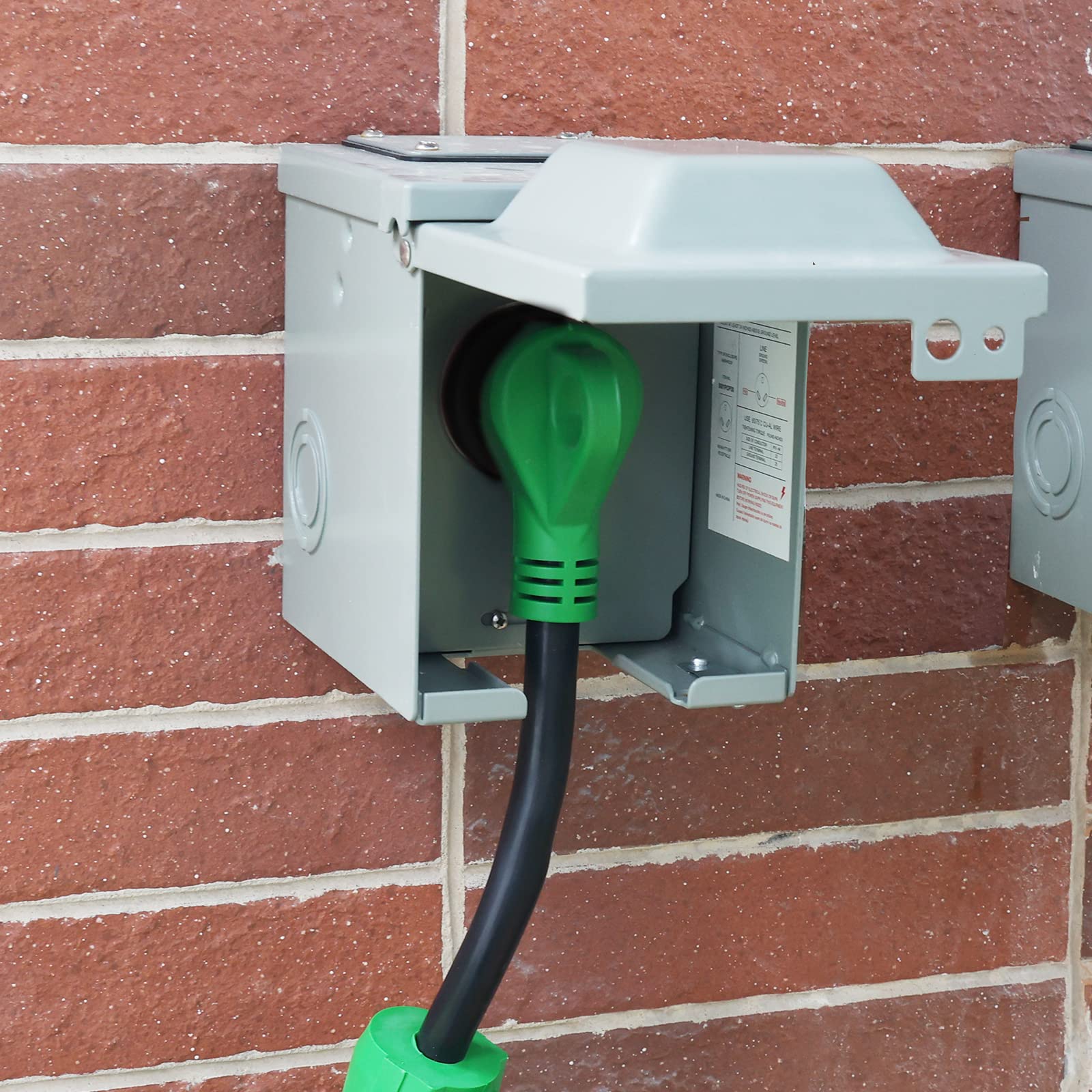 RVGUARD 30 Amp 125 Volt RV Power Outlet Box, Enclosed Lockable