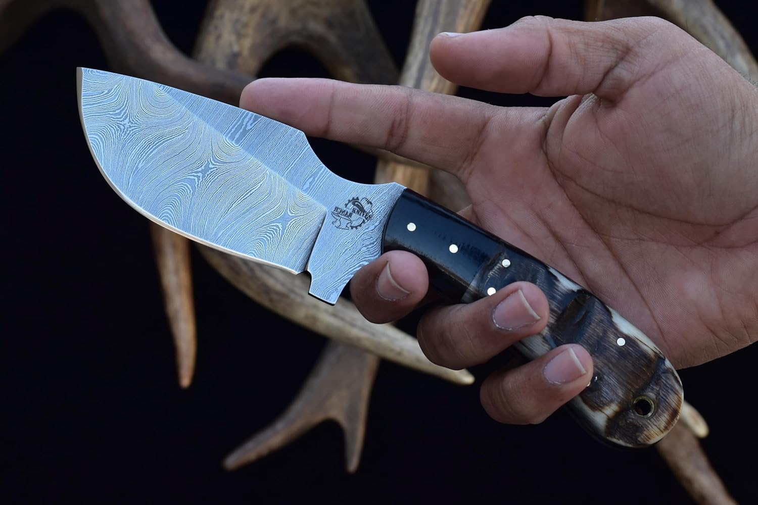 Knives Ranch Handmade 8" Damascus Steel Skinning Knife – Full Tang Hunting Knife –Ram's Horn Handle – Dual Carry Leather Sheath (2051-RH)