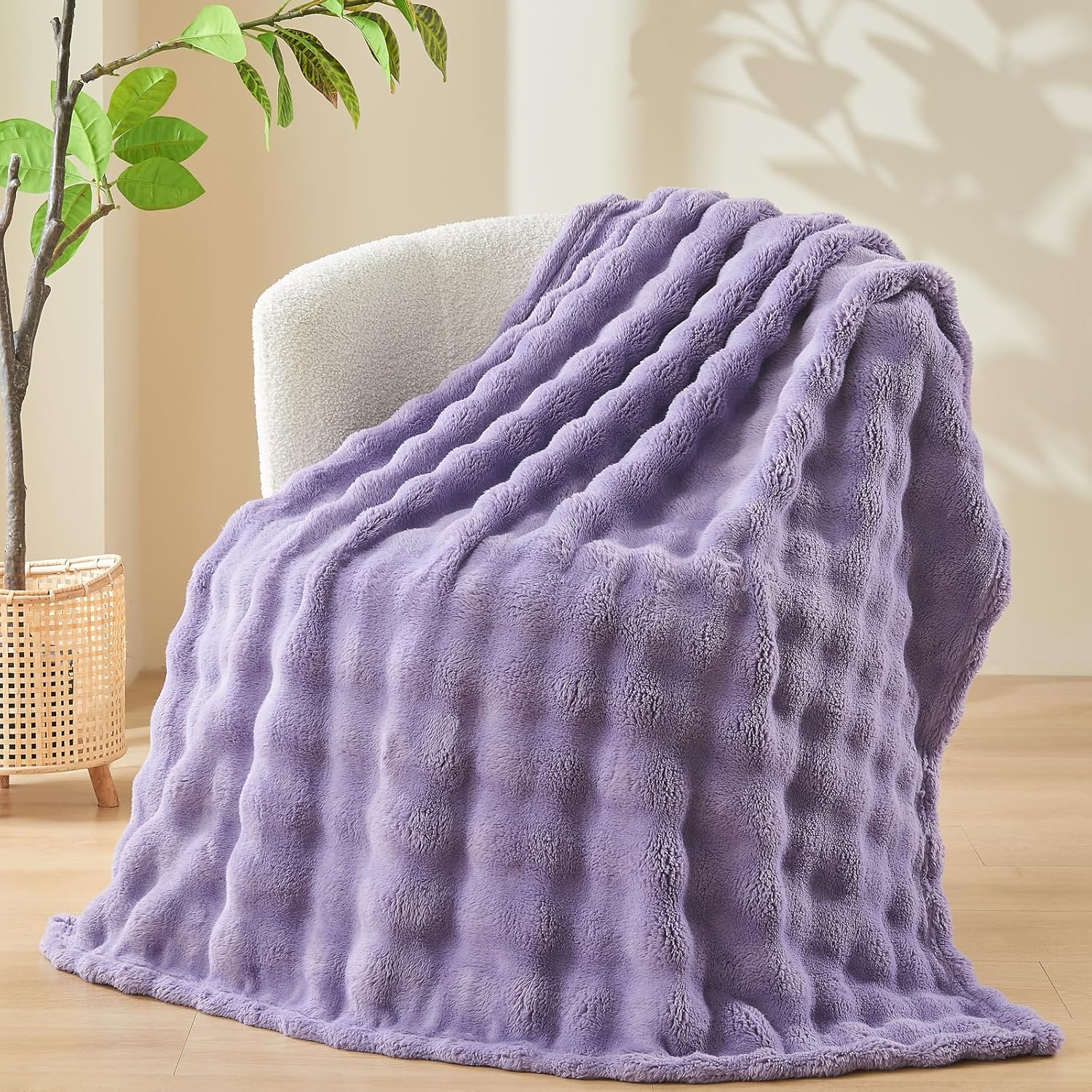 NEWCOSPLAY King Blanket for Couch Lavender Super Soft Flannel Fleece 3D Bubble Lightweight Bed Blanket All Season Use (Lavender, King(90"x110"))