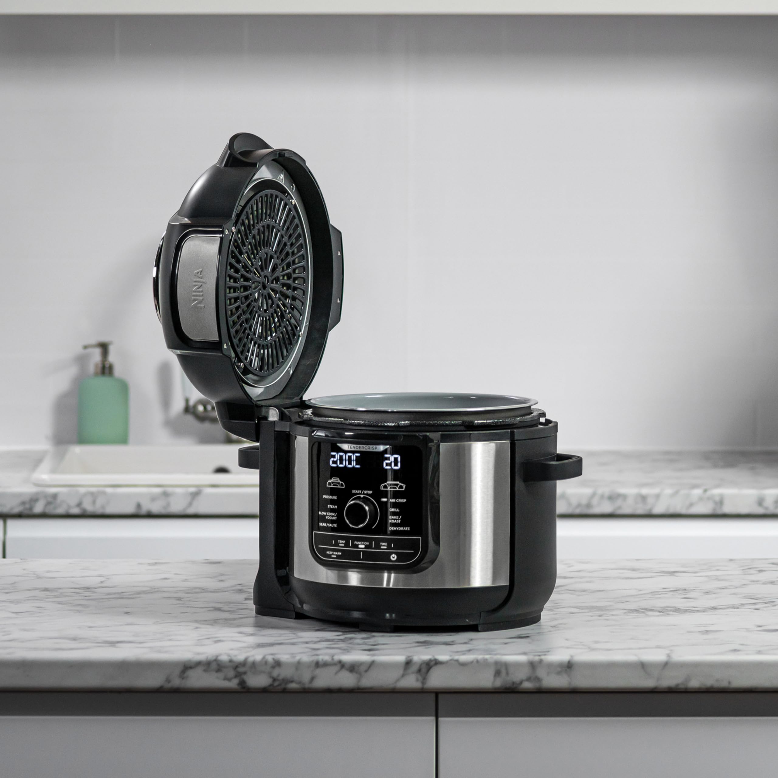 Ninja Foodi MAX Multikocher, 7,5L, 9-in-1 Multicooker, Pressure Cooker Schnellkochen, Air fryer Heißluftfrittieren, Slow Cooker Langsamkochen, Grillen und mehr, gebürsteter Stahl & Schwarz, OP500EU