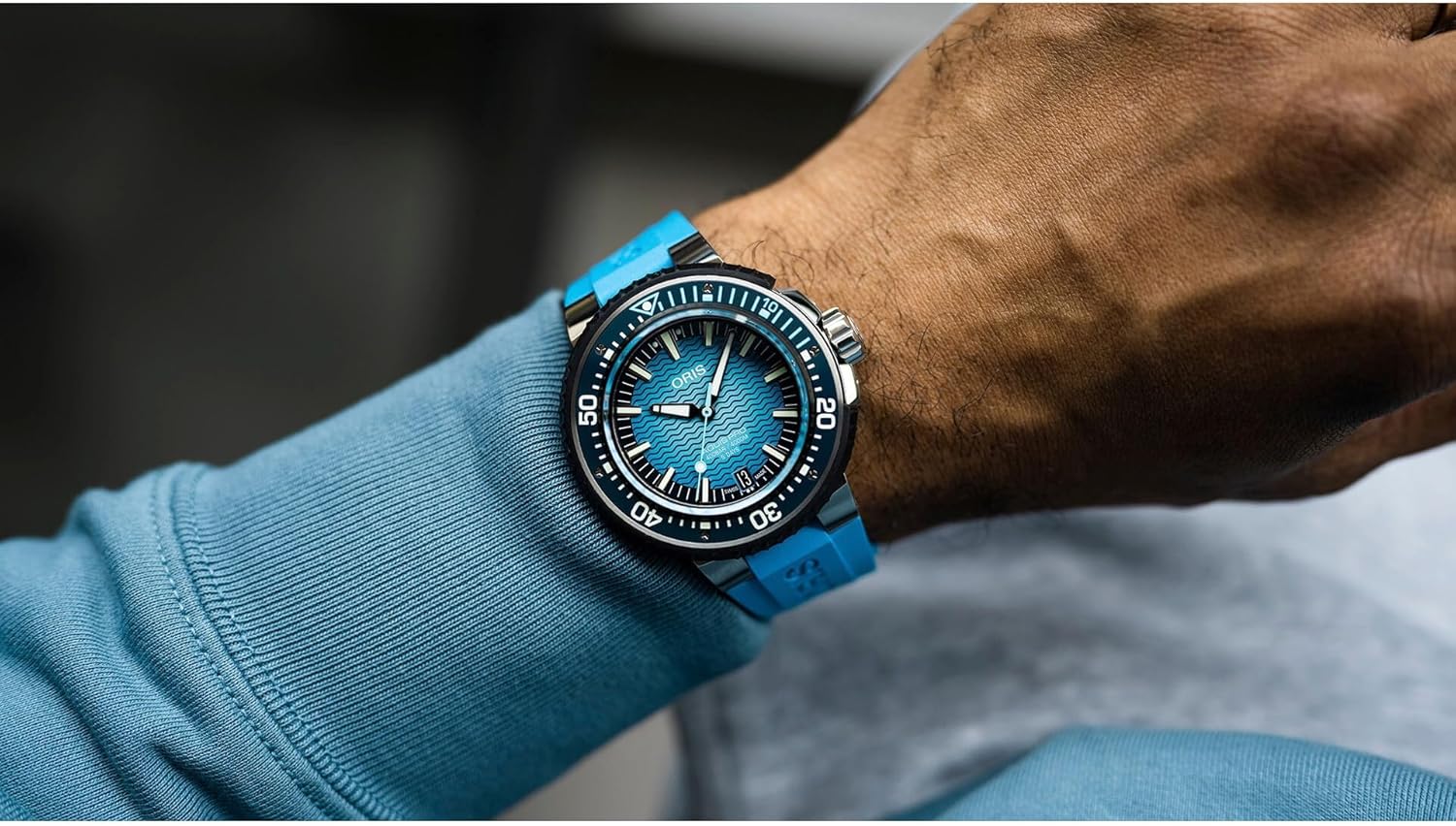 ORIS(オリス) アクイスプロ4000M キャリバー400 49.5mm AQUIS PRO 4000M メンズ 腕時計 ウォッチ 自動巻き ダイバーズ チタン ラバーベルト ブルー文字盤 青 01 400 7777 7155-Set 国内正規品 Amazonで販売中 ORIS(オリス) アクイスプロ4000M キャリバー400 49.5mm AQUIS PRO 4000M メンズ 腕時計 ウォッチ 自動巻き ダイバーズ チタン ラバーベルト ブルー文字盤 青 01 400 7777 7155-Set 国内正規品 Amazonで販売中