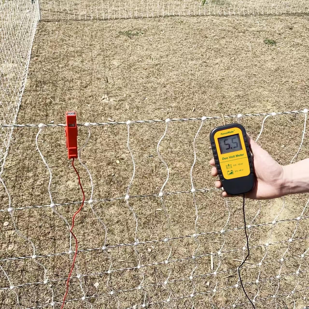 FenceMate Voltmetro digitale duo per controllare la tensione di elettrificatori di recinzioni elettriche 0,5-15 kV e tensione della batteria 2,5-40 V, tester per recinzione elettrica per tracciare