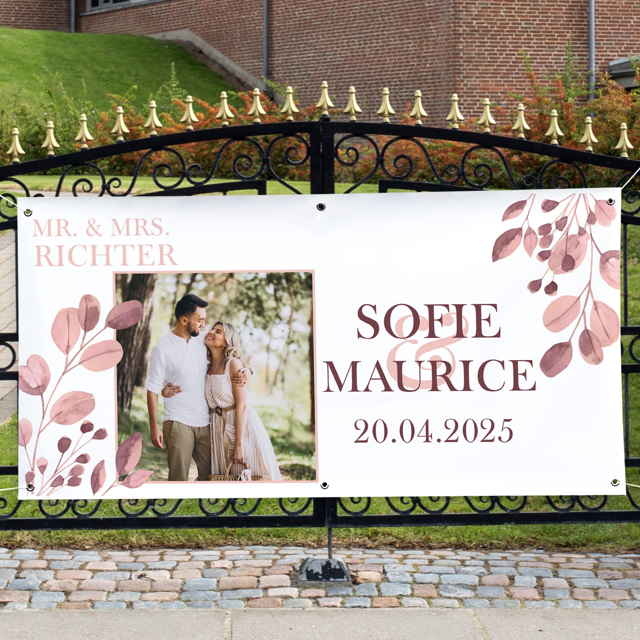 Herz & Heim® Personalisiertes Hochzeitsbanner mit Foto, Namen und Datum – Individuelle Hochzeitsdeko für Empfang oder Feier – Banner als Dekoration zur Hochzeit (Eukalyptus, Material Kunststoff)