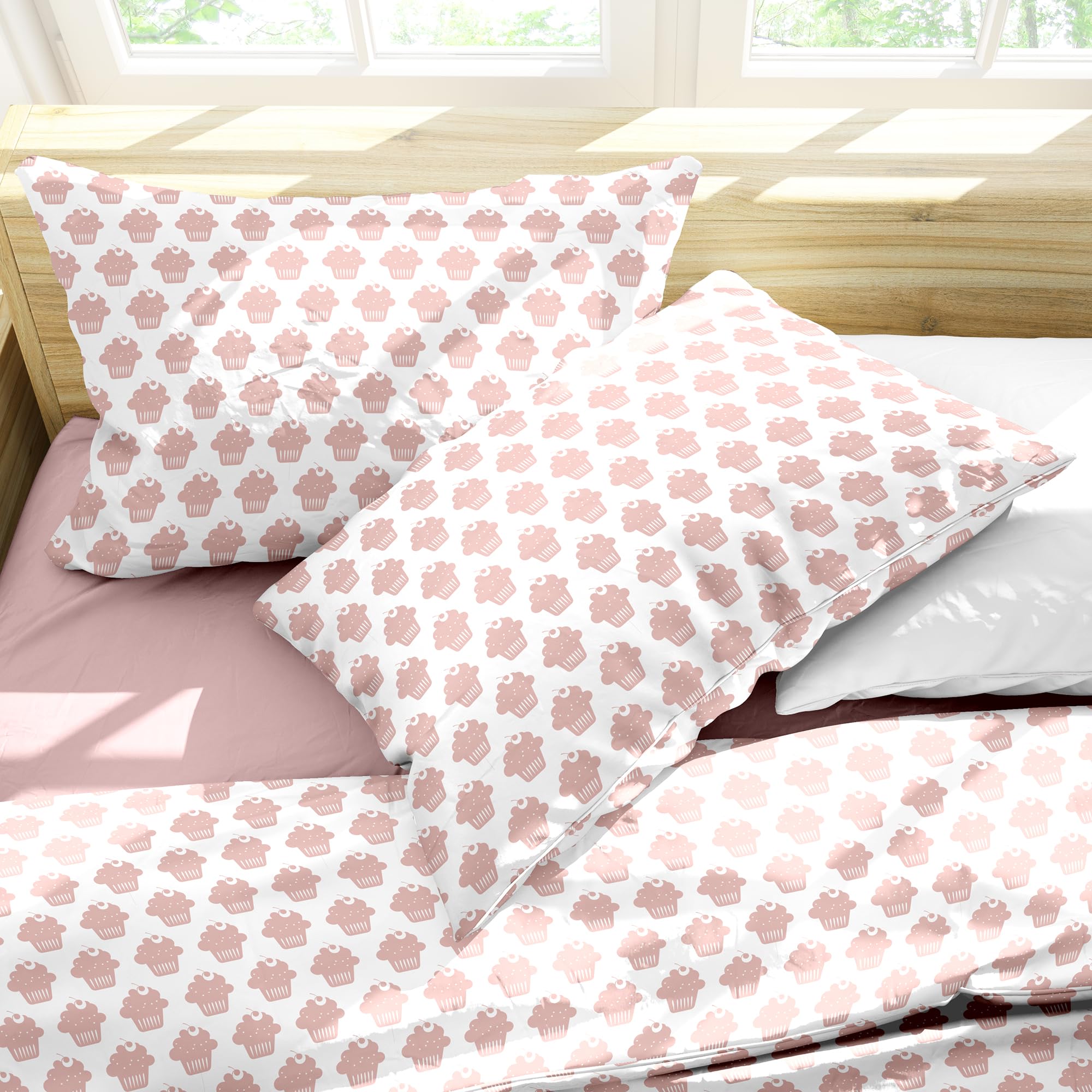 Ruggeri - Set Lenzuola Letto Matrimoniali 4 Pezzi in 100% Cotone di Alta Qualità, Lenzuolo con Angoli 170x200 cm, Lenzuolo Piatto 240x280 cm e 2 Federe 50x80 cm (Cupcakes Rosa, Matrimoniale)