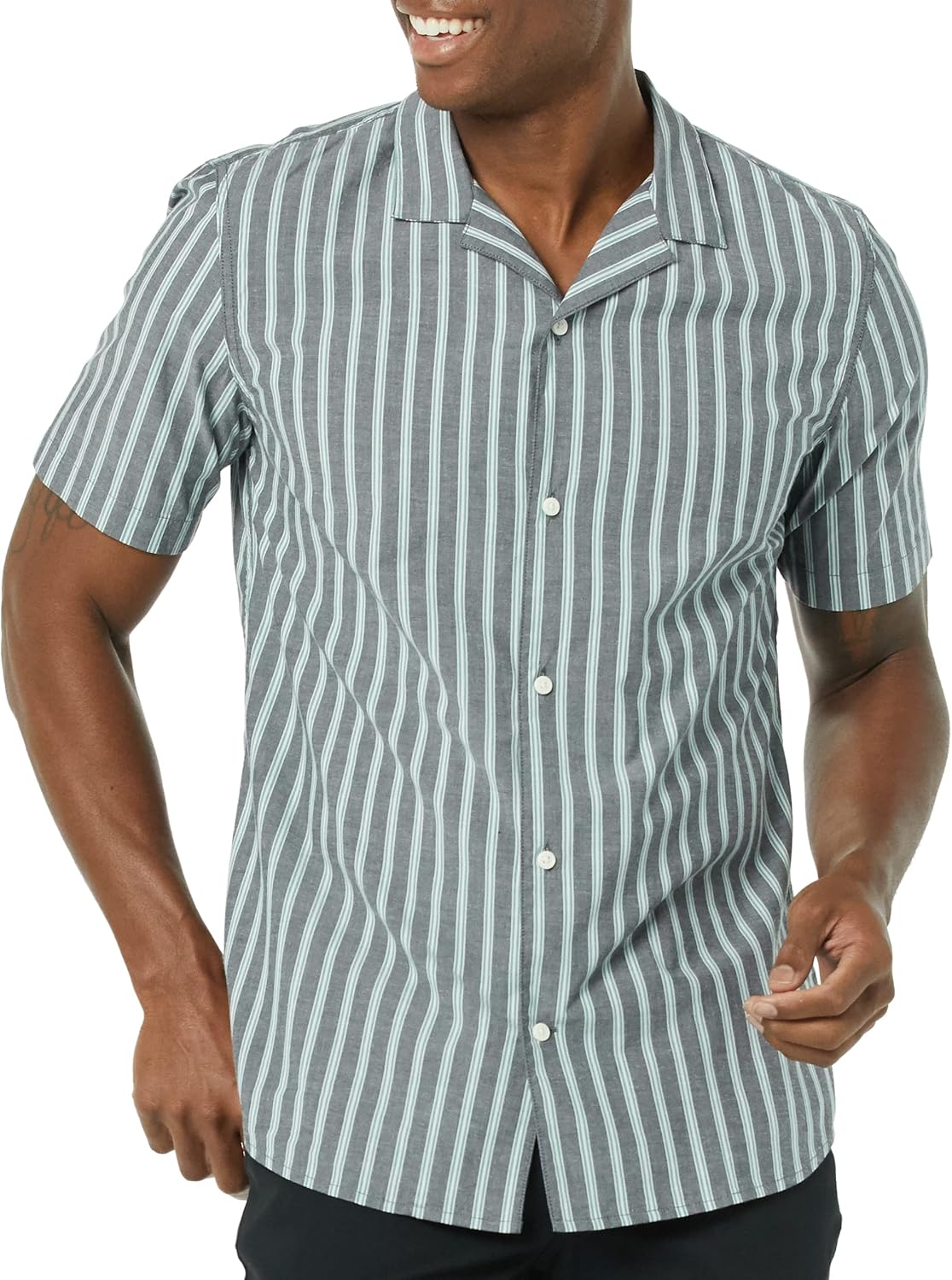 Amazon Essentials Mens Vacation Cotton Resort Shirt, Slim-Fit Short Sleeve