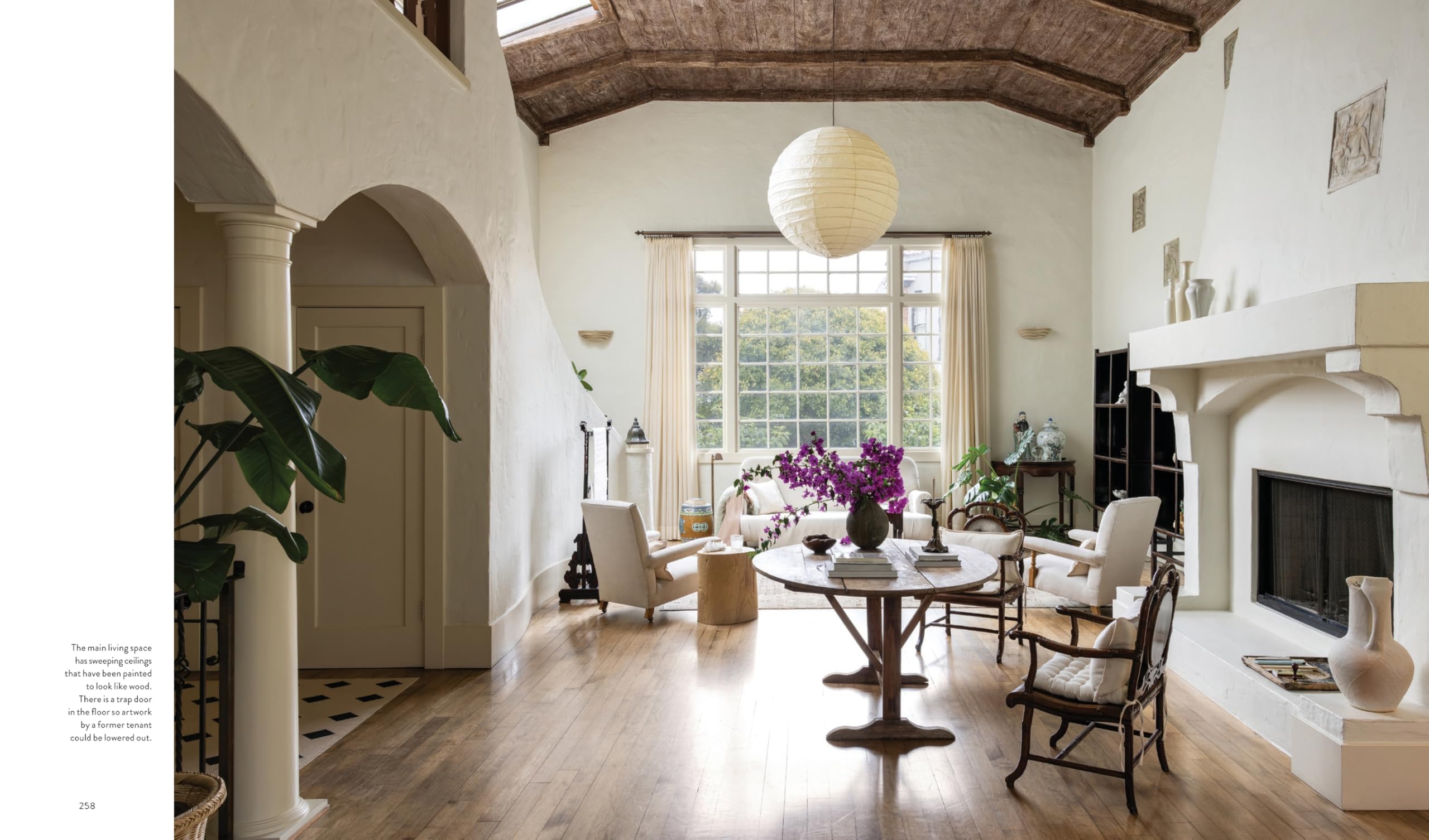 The Essentials: The Art of Interior Design: A Guide to Furnishing, Decorating, and Styling Your Home