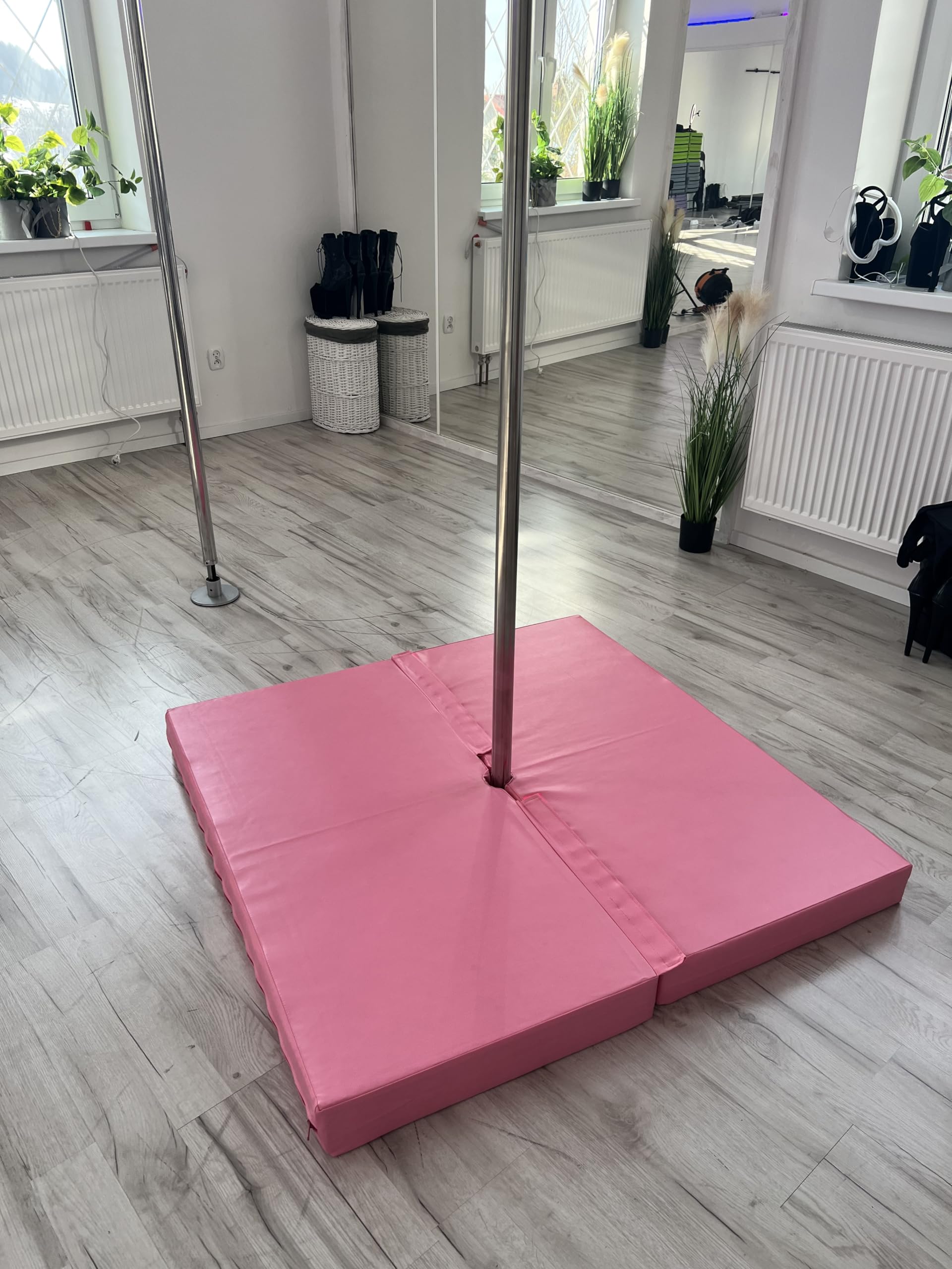 Pole Dance Matte quadrato – 120 cm di larghezza – Tappetino antiscivolo con apertura per asta pole dance – tappetino protettivo quadrato – tappetino protettivo – accessorio per ginnastica