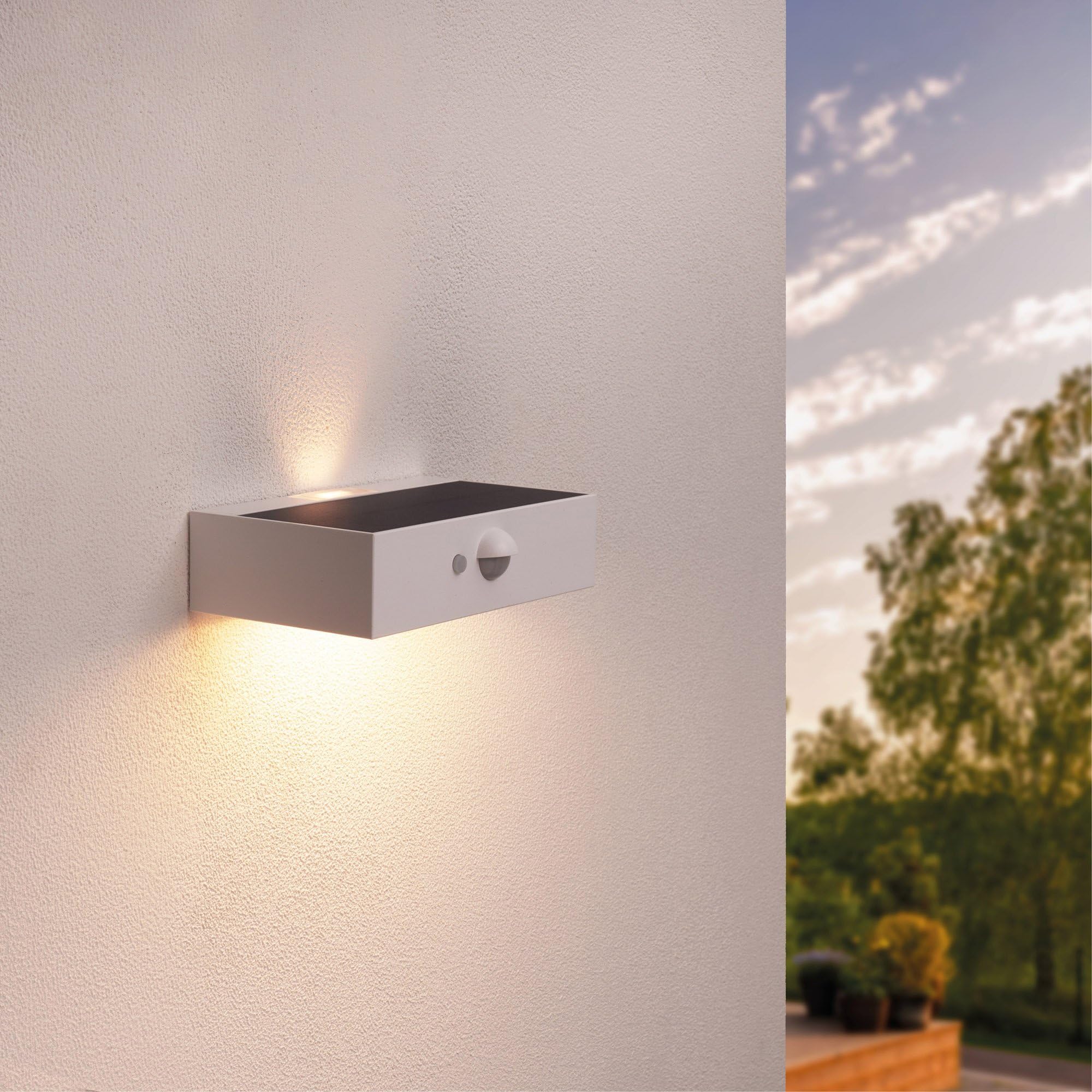 Ledvion - Modern Solar Wall Lamp on Solar Energy WhiteMotion Sensor, White, 3W, 3000K, IP65Waterproof & 220 Lumen,
