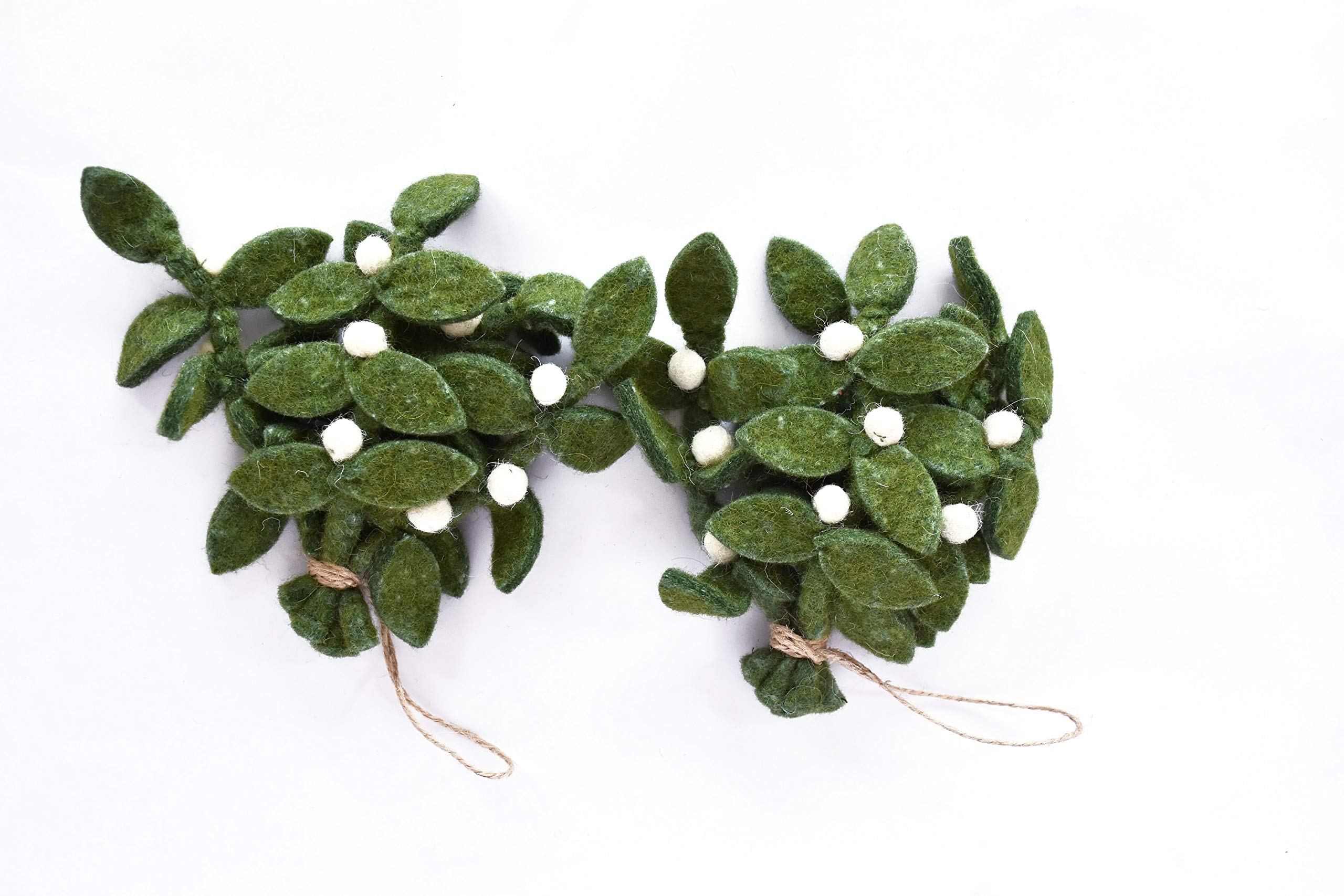 De Kulture WorksHand Made Showpiece Mistletoe Decorative for Home Decoration 5x5x6 (LWH) Inches, Set of 2