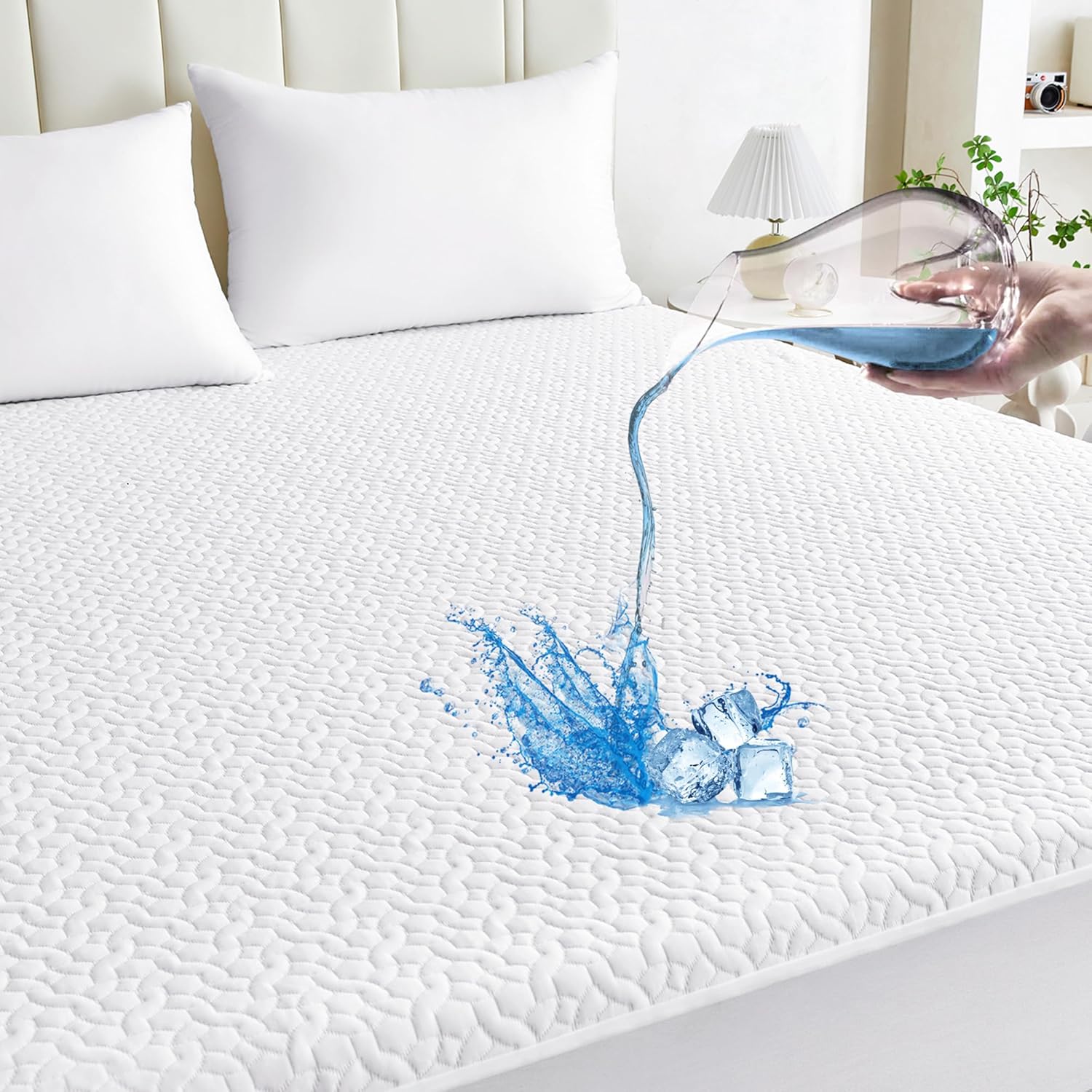 Mooreeke Premium 100 Waterproof Cooling Mattress Protector Queen Size