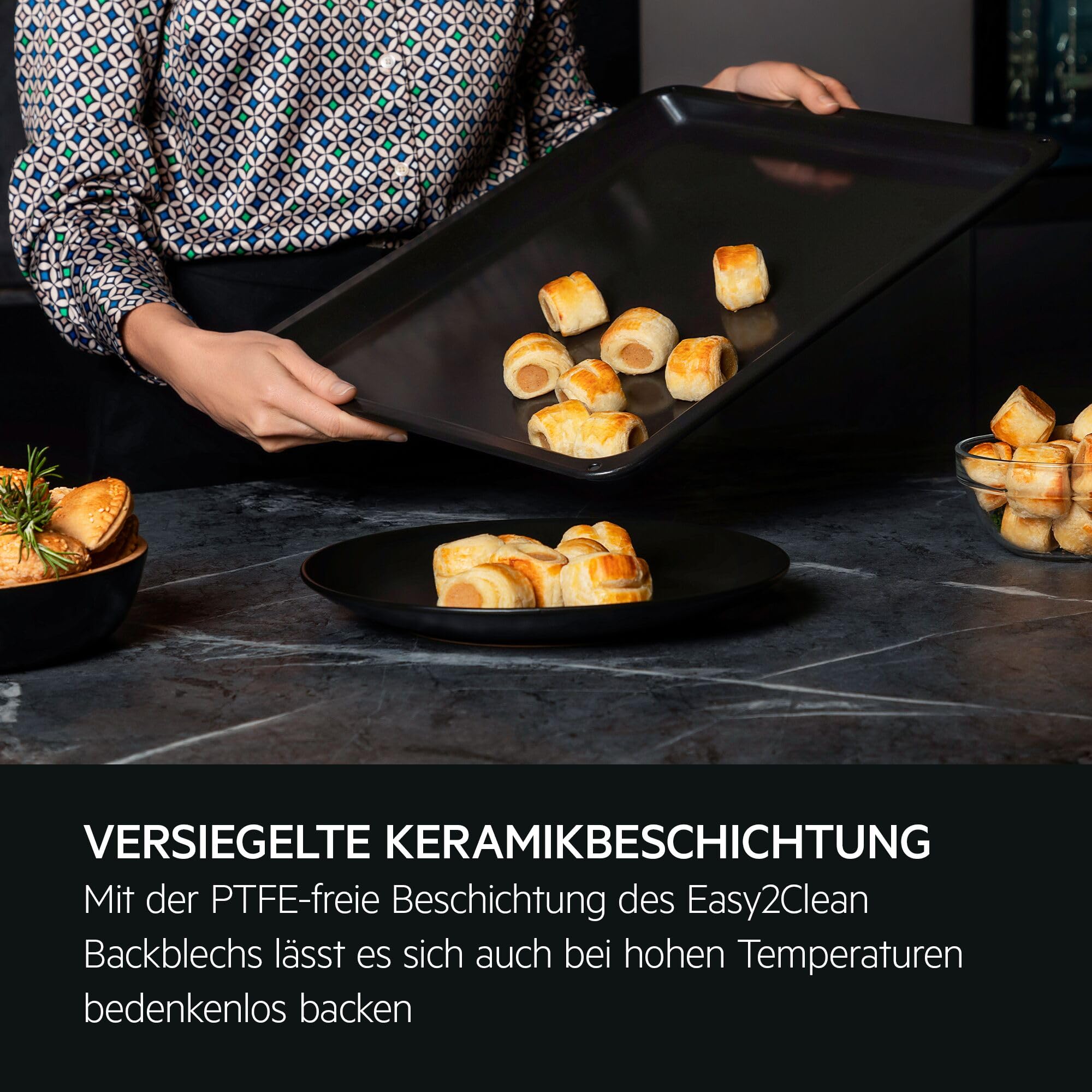 AEG Easy2Clean Backblech mit Antihaftbeschichtung, ohne Backpapier direkt auf dem Backofenblech backen, Keramikbeschichtung erleichtert Reinigung, PT/PF frei, COTE2CTRAY, BxTxH: 46,6 x 38,5 x 2,2 cm