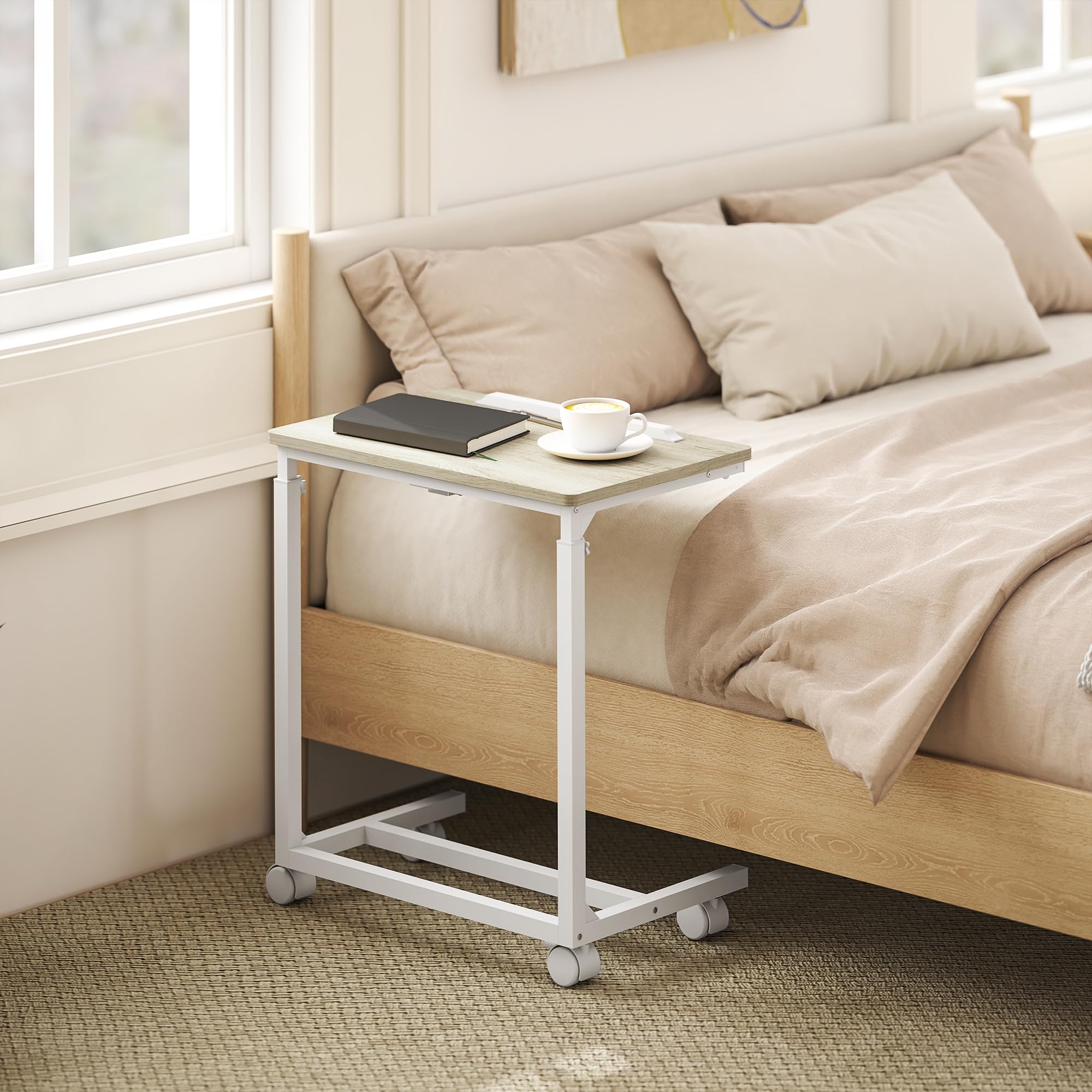 HOMCOM Tavolino Salotto ad Altezza Regolabile con Piano Inclinabile e 4 Ruote, Tavolino Porta PC in Legno e Metallo, Tavolino Laterale per Camera da Letto e Soggiorno, 55x36x62.5-82.5 cm, Rovere