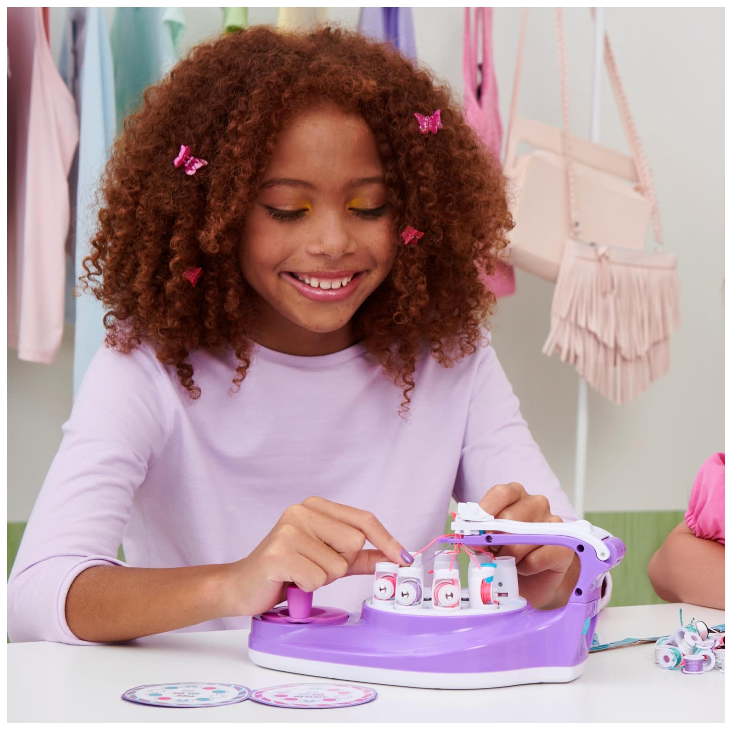 COOL MAKER - KUMIKREATOR 3 EN 1 - Kit de Manualidades niñas para crear Collares y Pulseras de la Amistad - 6064945 - Juguetes Niñas 8 Años +