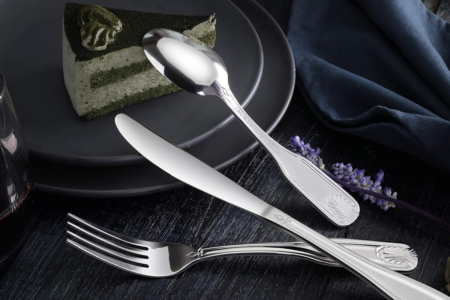 New Star Foodservice 58246 Shell Pattern, 18/0 Stainless Steel, Dinner Knife, 8.6-inch, Set of 12