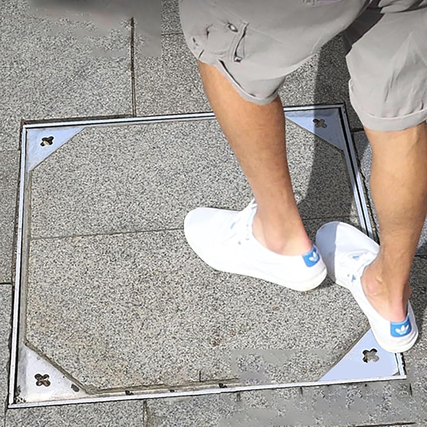 AVLSO Stainless Steel Recessed Manhole Cover Heavy Duty Flat Lid Septic Tank Covers, Rectangular Manhole Cover And Frame for Outdoor/Courtyards/Sidewalks(15.7"x15.7"(40x40cm))