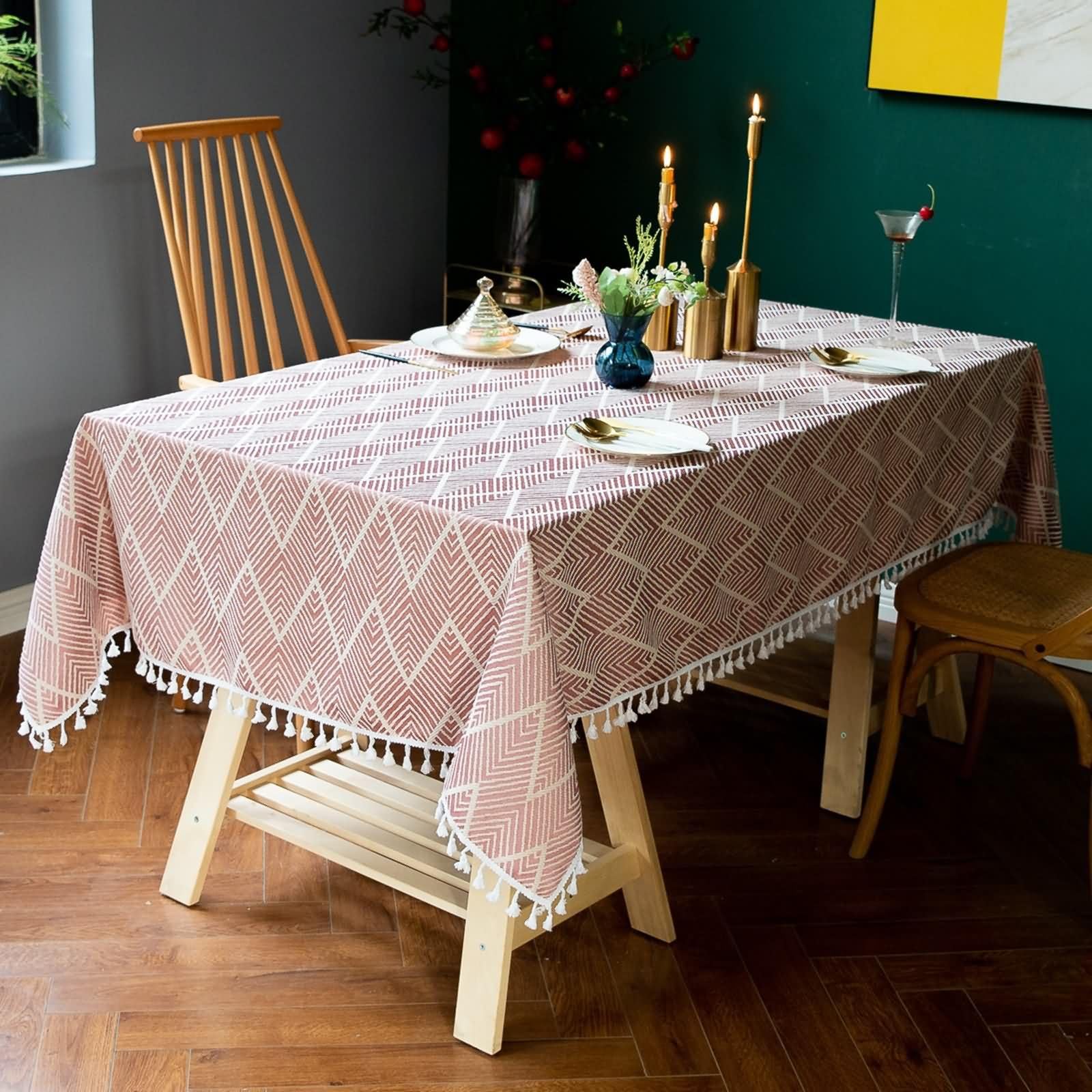 Czerwony obrus prostokątny, 55 W x 70 L cm, poliester, falowane paski z frędzlami, obrus kuchenny
