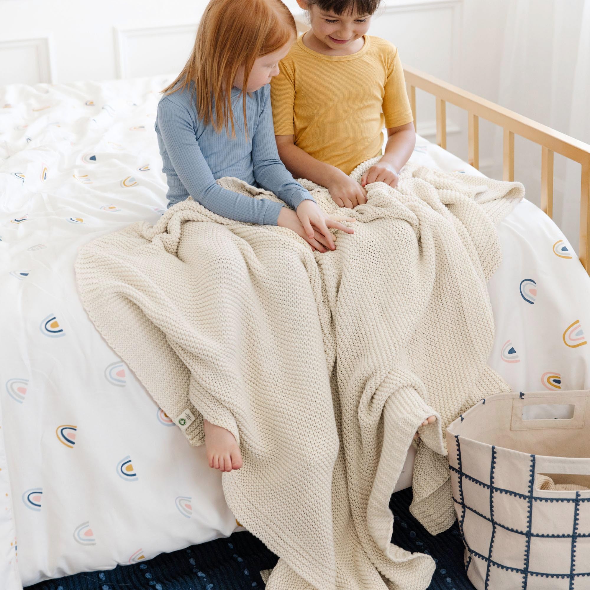 MakeMake Organics - Juego De Sábanas Bajeras De Algodón Orgánico Certificado GOTS Con Funda De Almohada, Ultra Suave, No Tóxica, Transpirable, Puntos Neutros Para Niños Y Niñas (Queen, Dotty
