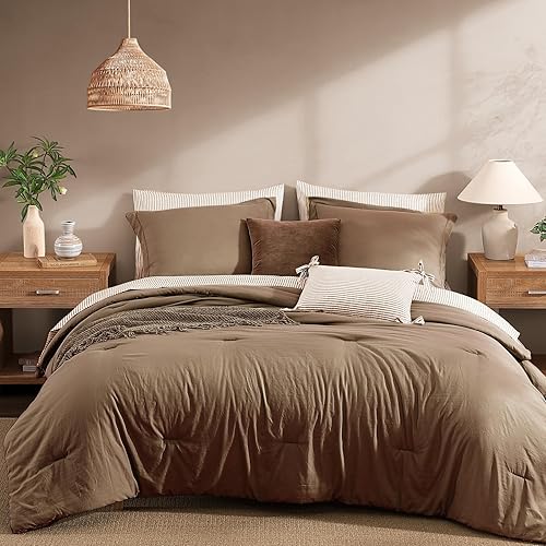 Miniatura 15 de MONBIX Juego de ropa de cama tamaño Queen de 7 piezas, color verde oliva prelavado, en una bolsa, con edredón, sábanas, fundas de almohada y fundas