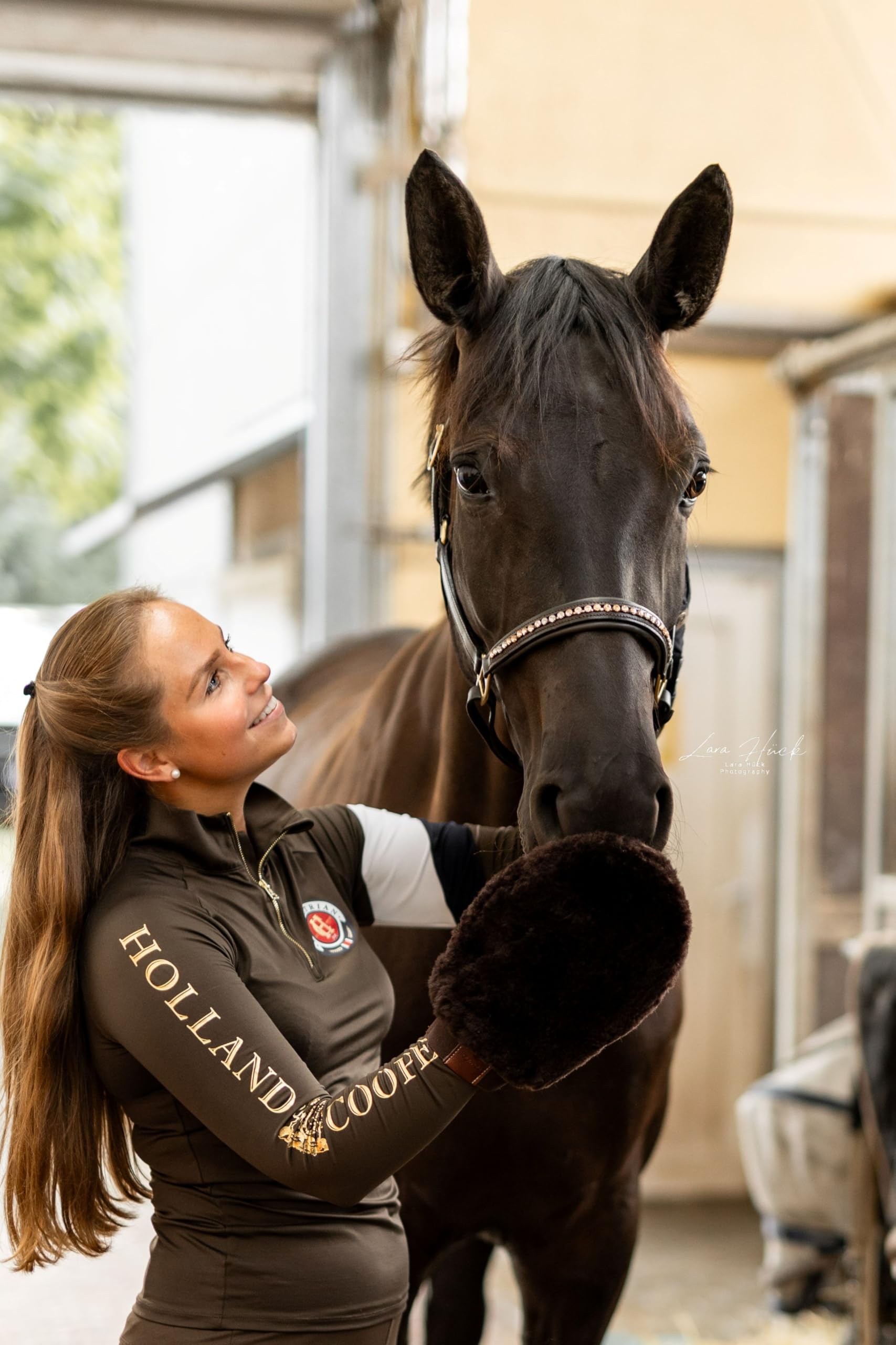 gant de pansage en peau d’agneau BONNY – gant doux pour cheval | Soin délicat des zones sensibles, anti-poussière, finition brillante, application produits, antistatique