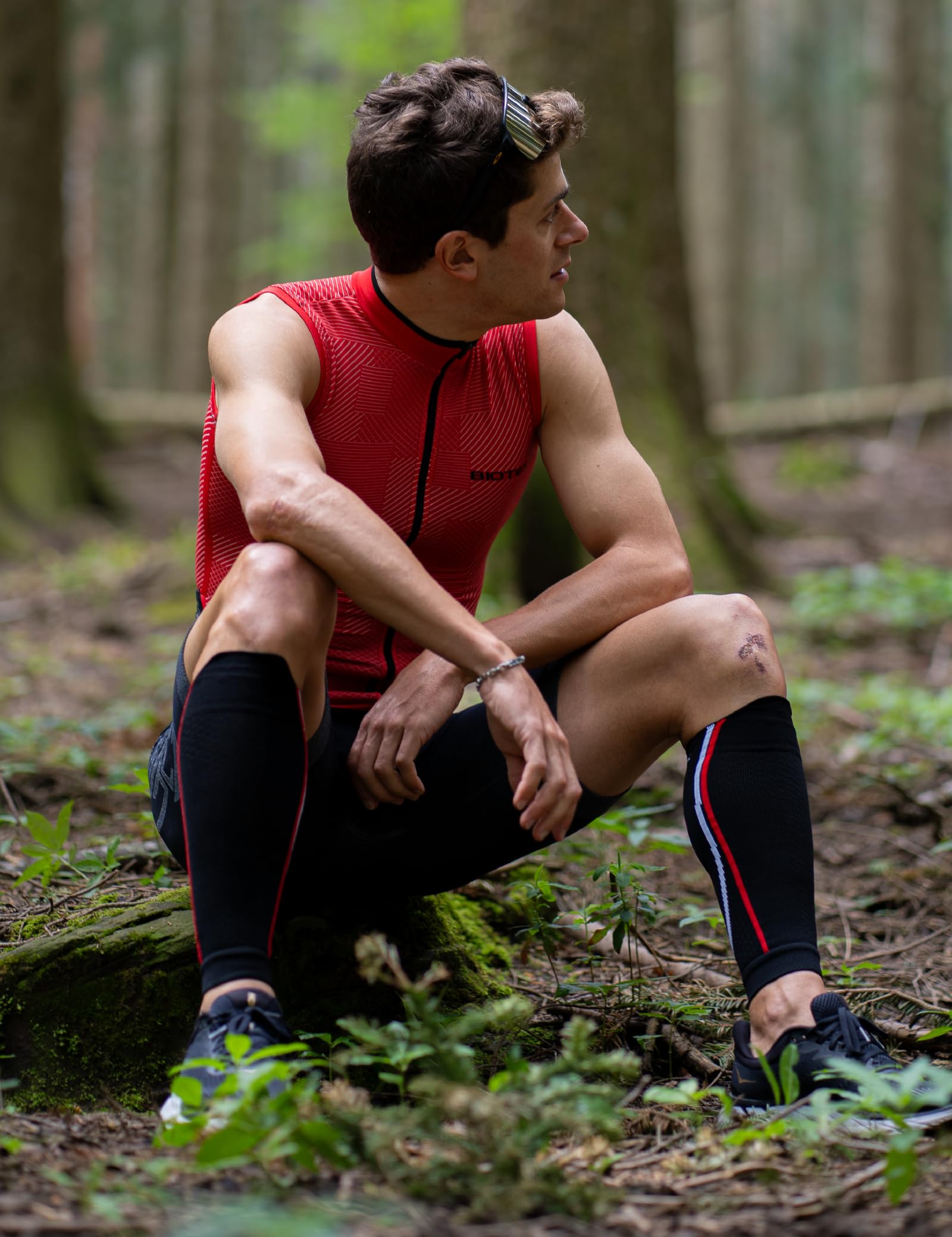 BIOTEX Gambale Booster a Compressione Graduata Pre e Post Attività Sportiva, Fascia per Polpaccio Traspirante, Nero
