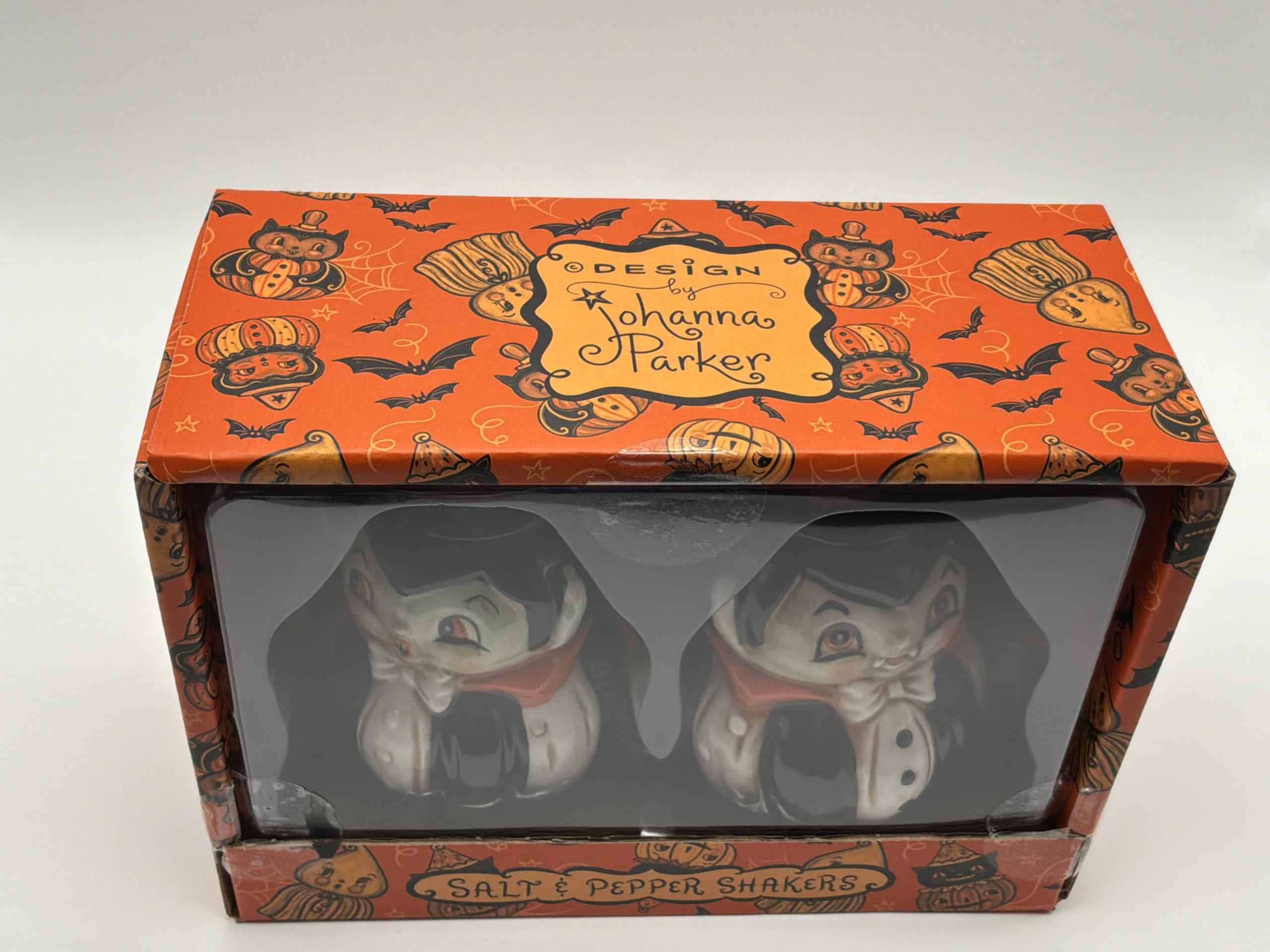 Vampiro Halloween Sale e pepe Shaker Set. Circa 8,9 cm di altezza Lo scolorimento è normale per questa linea di prodotti