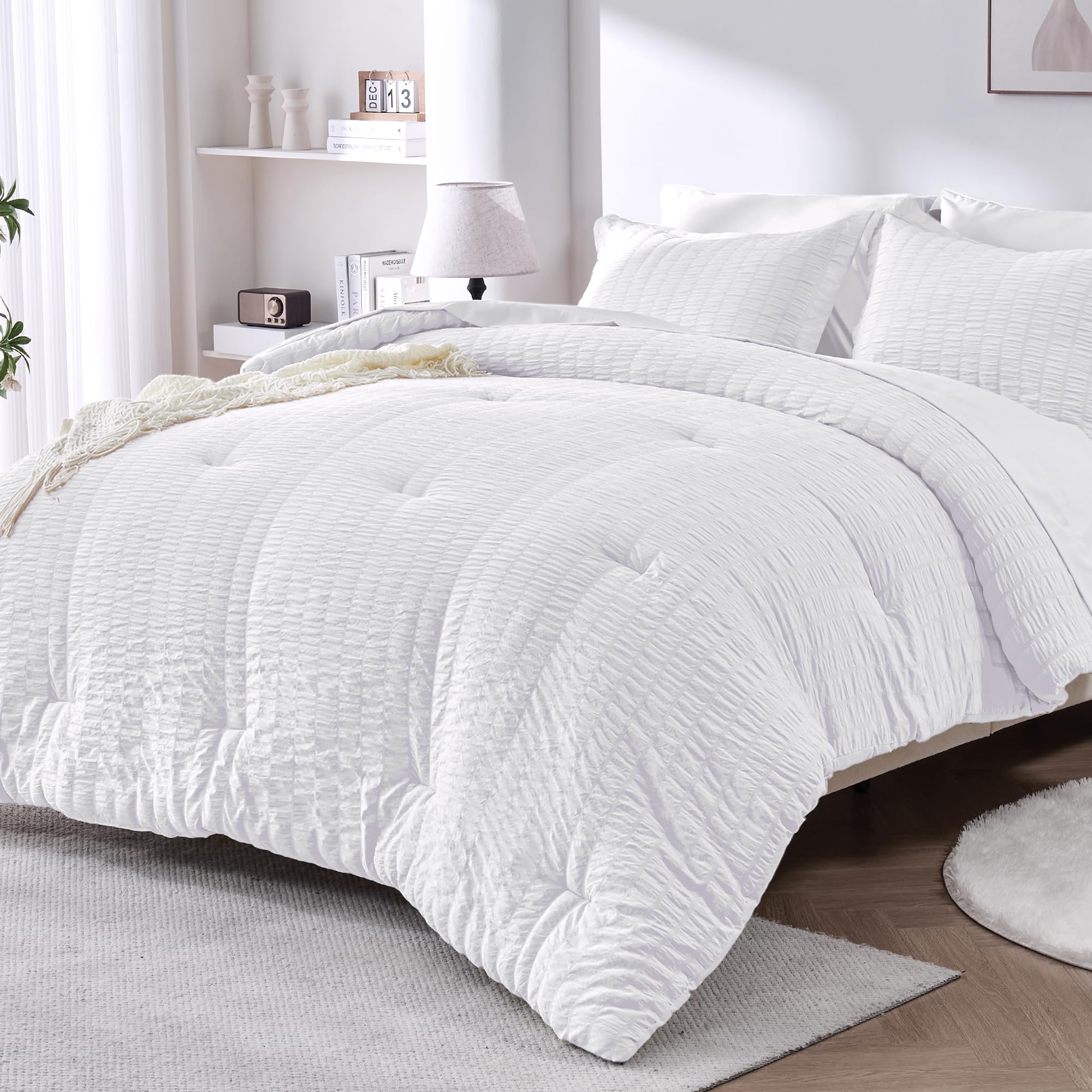 JOLLYVOGUE7- Pieces Queen Comforter Set, Comforter Set White Seersucker Bed in A Bag Queen, All Season Bedding Sets with Comforter, Pillow Sham, Flat Sheet, Fitted Sheet and Pillowcase