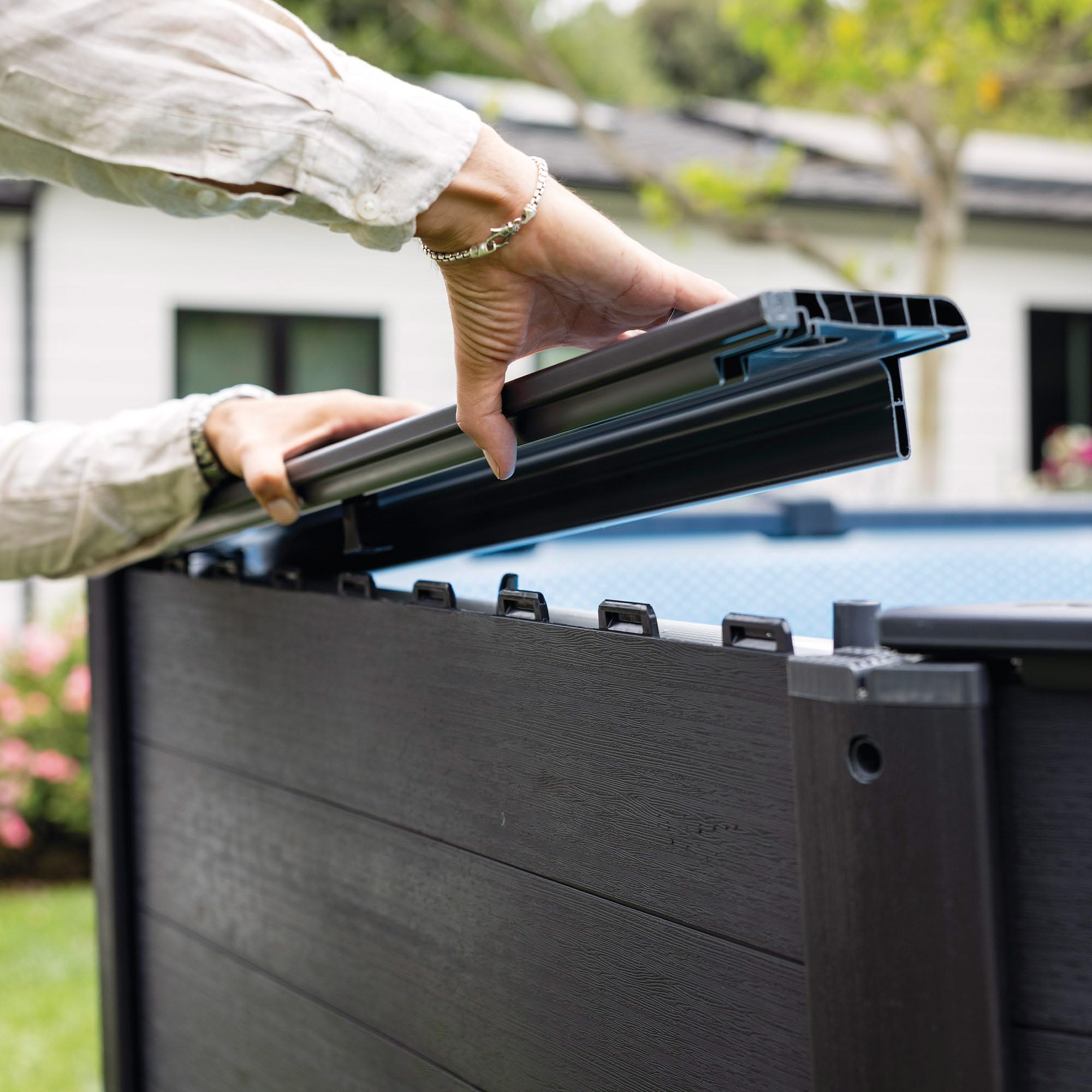Intex 26384 Piscina Fuori Terra Graphite Panel, Grigio Grafite, Ø 478 x 124 cm, Sistema di Filtrazione a Sabbia e Scaletta Inclusi