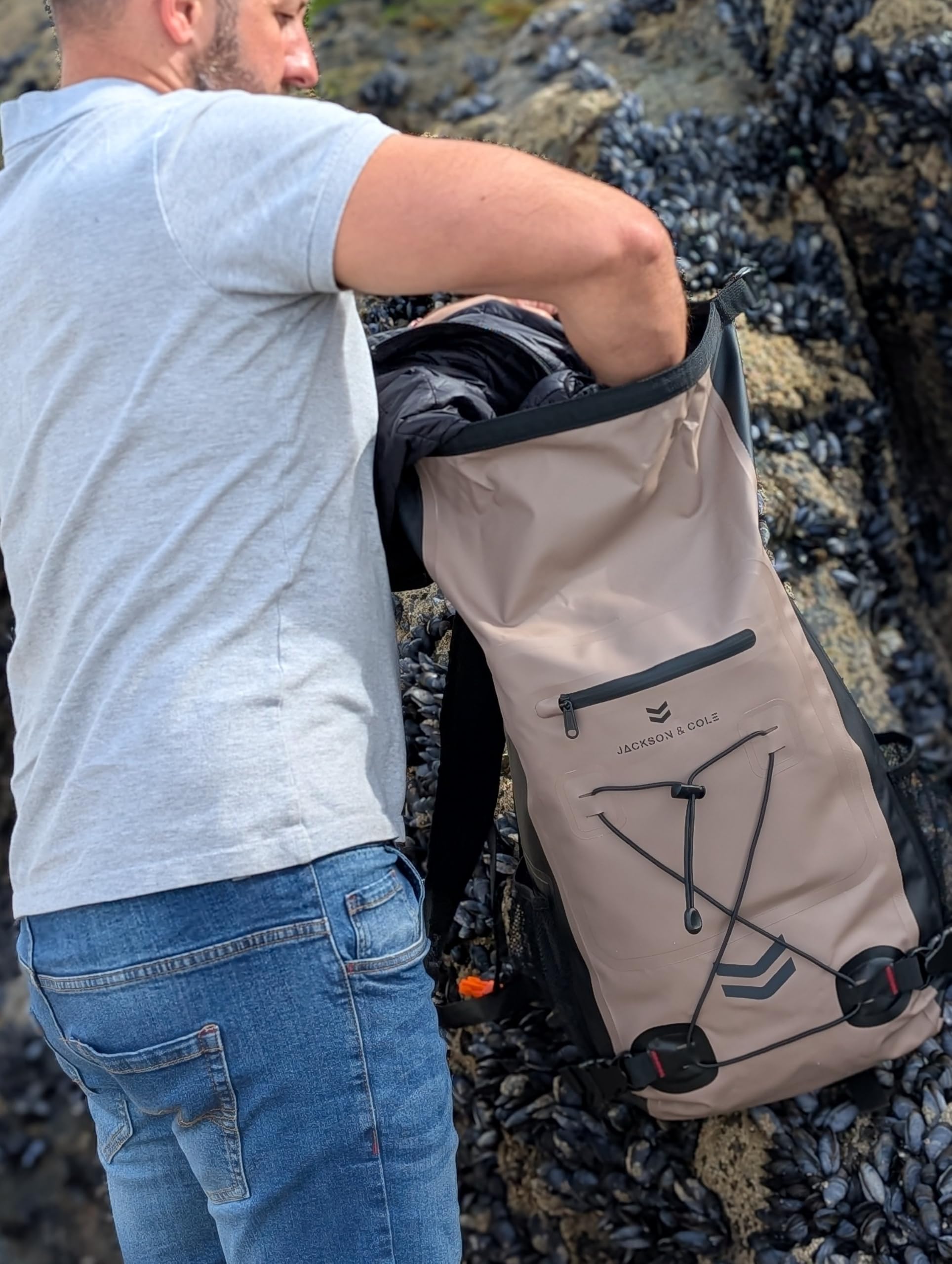 Jackson & Cole Zaino impermeabile – 25L Dry Bag Zaino – Rolltop, cuciture saldate, riflettente, cinghia elastica per sport acquatici, motociclismo, campeggio, kayak, escursionismo, canottaggio, pesca