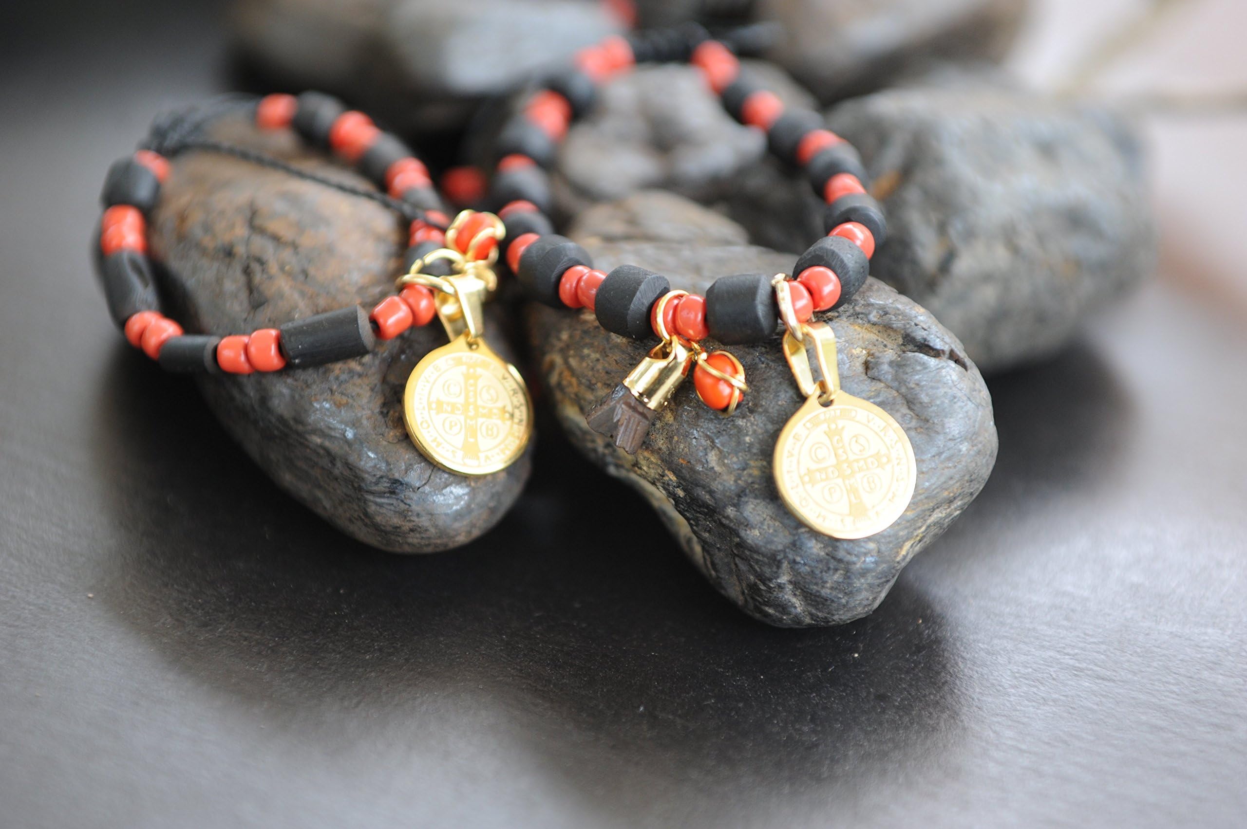This is for you! Original Azabache Protection Against Bad Energy/Azabache Original Para Adultos Y Pequeños Con o Sin Medalla De San Benito Abad